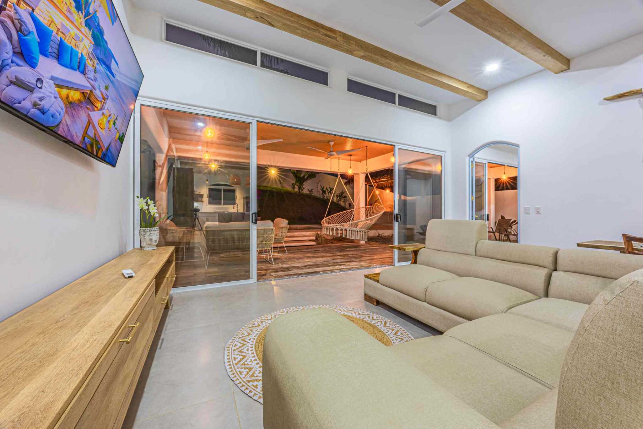 40207 (8) Luxury 3-Bedroom Villa with Elegance, Privacy and Comfort in Uvita Costa Rica