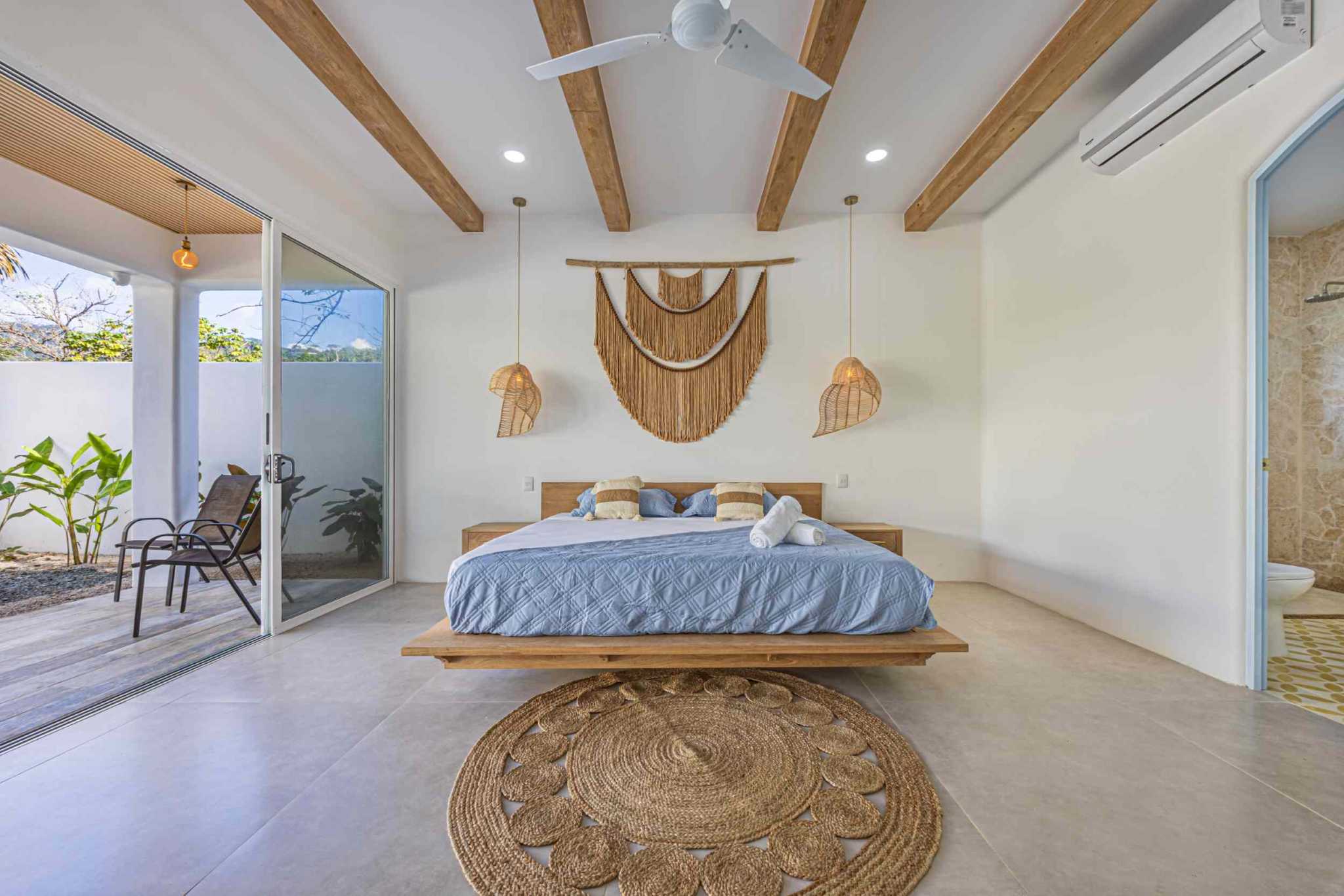 40207 (48) Luxury 3-Bedroom Villa with Elegance, Privacy and Comfort in Uvita Costa Rica