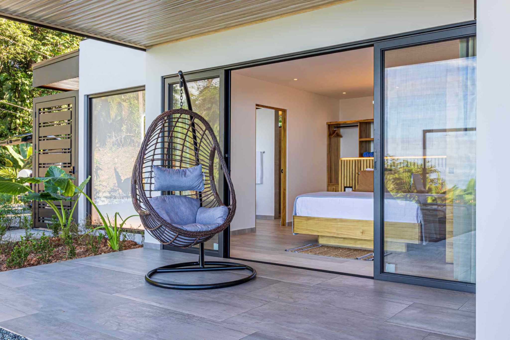 Luxury Ocean View 4-Bedroom Villa with Infinity Pool in Hatillo near Dominical Costa Rica
