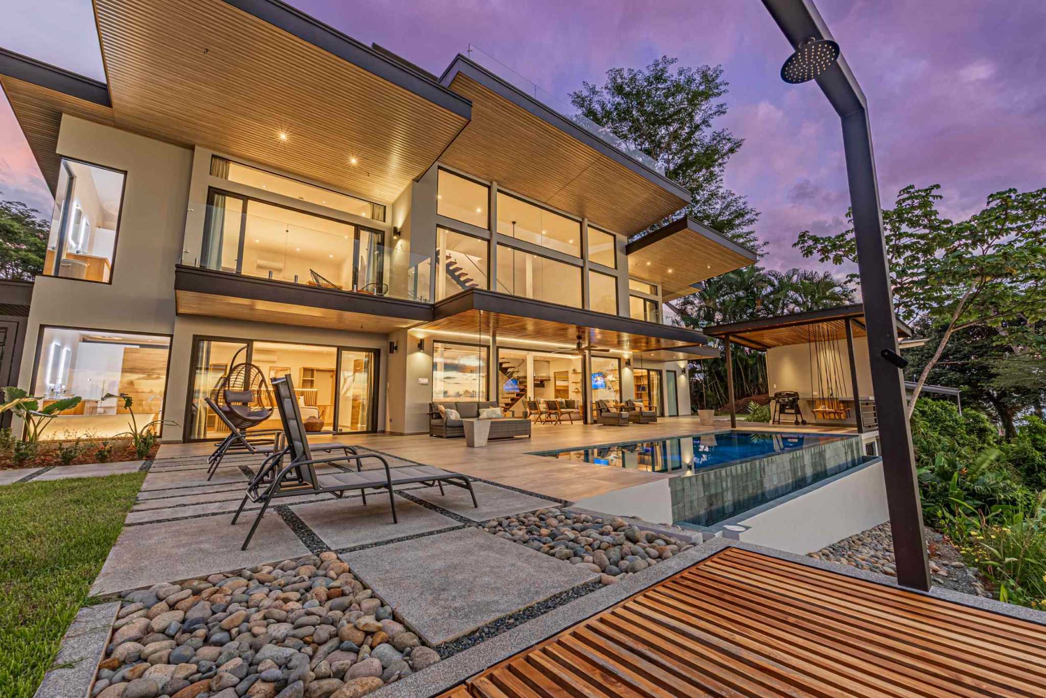 Luxury Ocean View 4-Bedroom Villa with Infinity Pool in Hatillo near Dominical Costa Rica