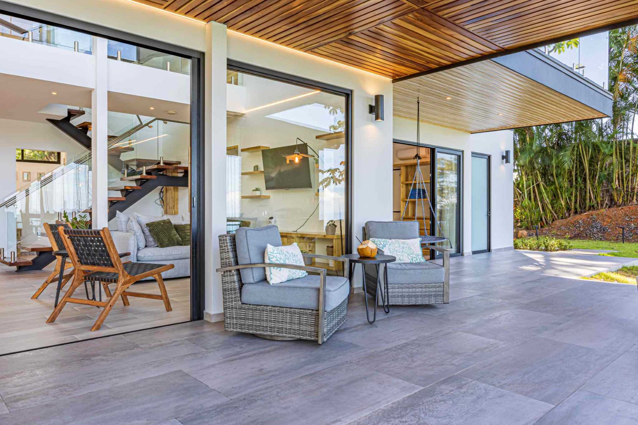 Luxury Ocean View 4-Bedroom Villa with Infinity Pool in Hatillo near Dominical Costa Rica