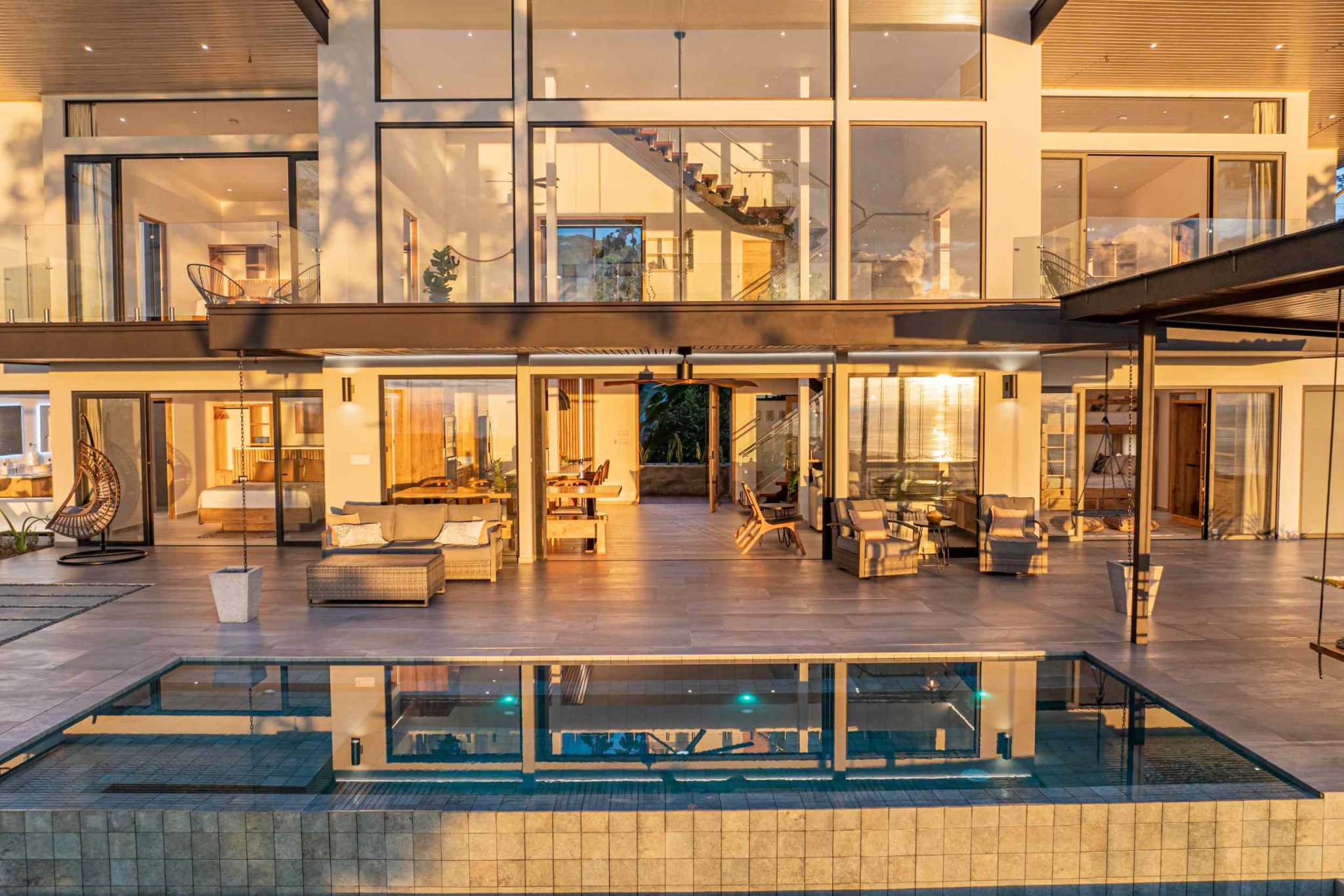 Luxury Ocean View 4-Bedroom Villa with Infinity Pool in Hatillo near Dominical Costa Rica