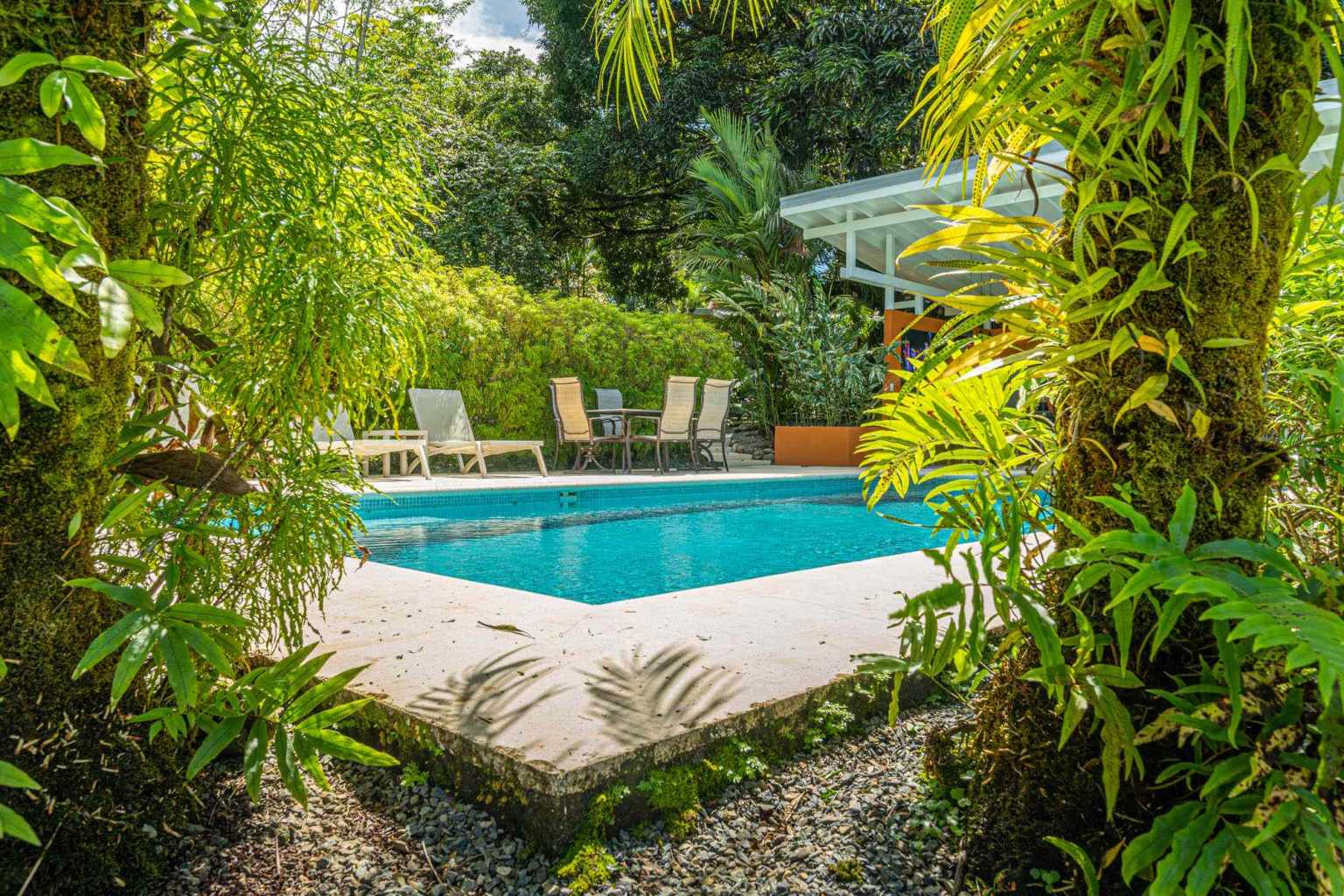41105 (86) Estate Property in Prime Escaleras Area with Multi-Use Options, Perfect for Residential or Small Hotel in Escalares above Dominicalito Costa Rica