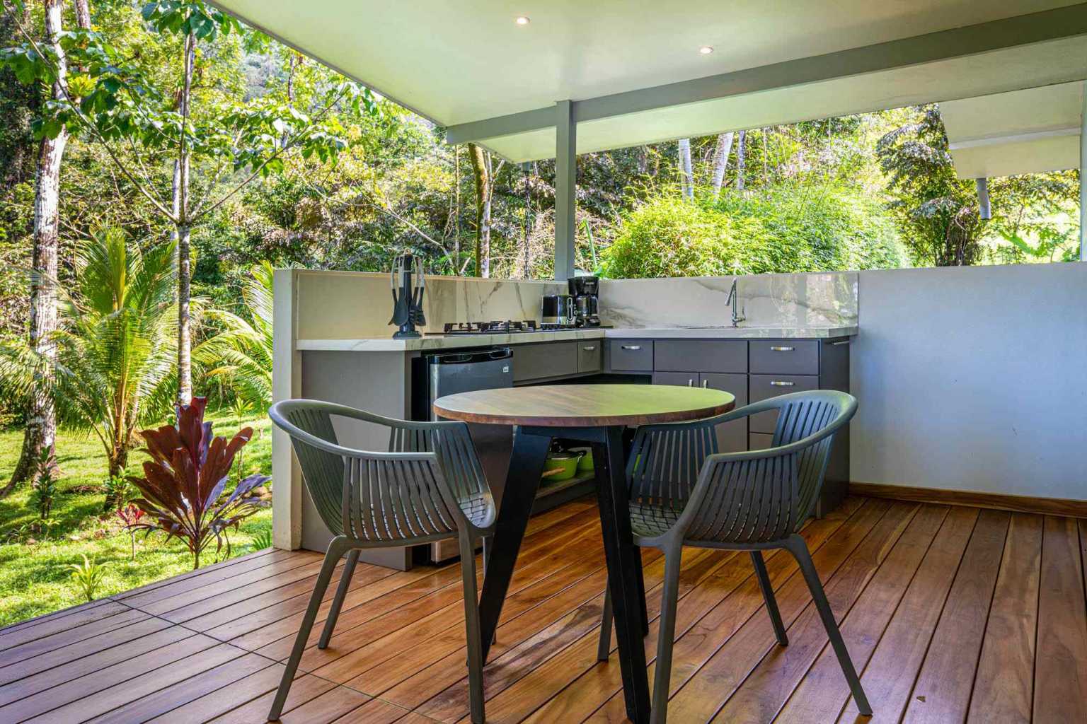41105 (11) Estate Property in Prime Escaleras Area with Multi-Use Options, Perfect for Residential or Small Hotel in Escalares above Dominicalito Costa Rica
