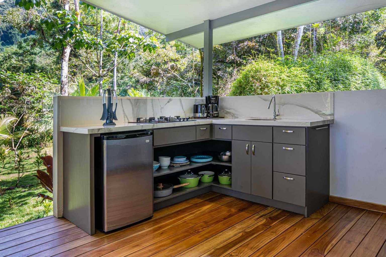 41105 (12) Estate Property in Prime Escaleras Area with Multi-Use Options, Perfect for Residential or Small Hotel in Escalares above Dominicalito Costa Rica