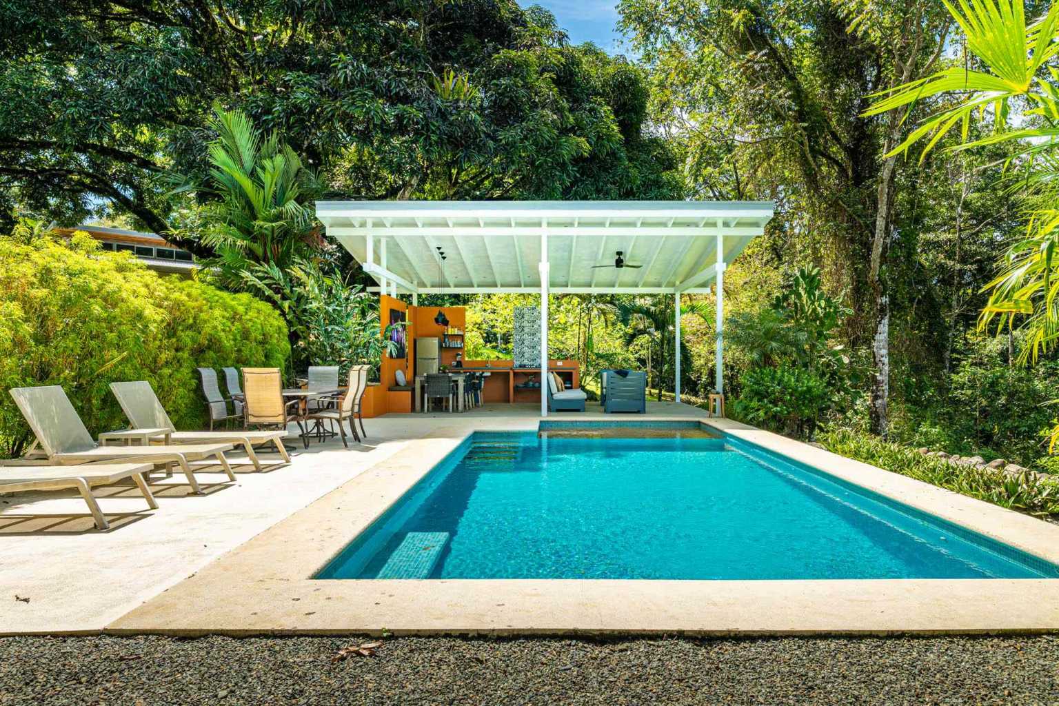 41105 (21) Estate Property in Prime Escaleras Area with Multi-Use Options, Perfect for Residential or Small Hotel in Escalares above Dominicalito Costa Rica