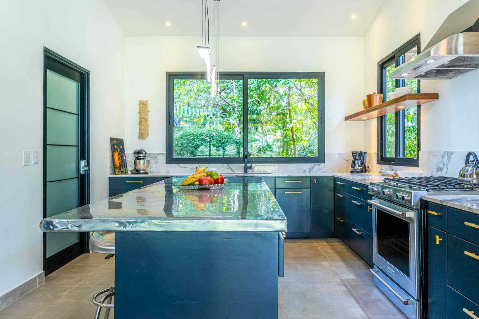 41105 (27) Estate Property in Prime Escaleras Area with Multi-Use Options, Perfect for Residential or Small Hotel in Escalares above Dominicalito Costa Rica