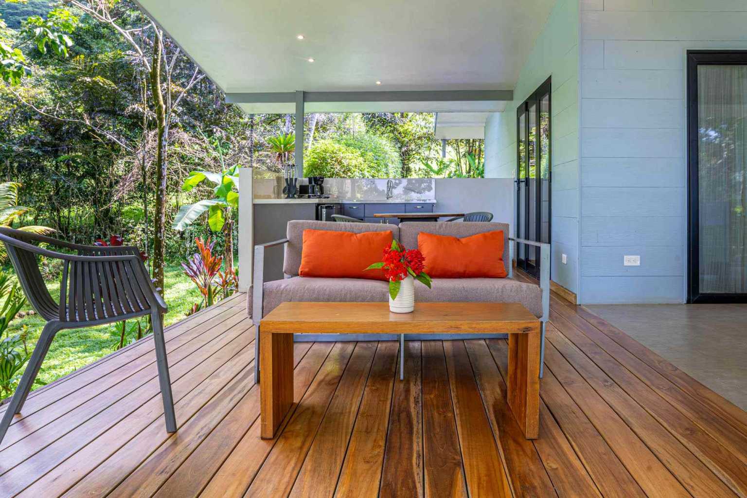 41105 (47) Estate Property in Prime Escaleras Area with Multi-Use Options, Perfect for Residential or Small Hotel in Escalares above Dominicalito Costa Rica