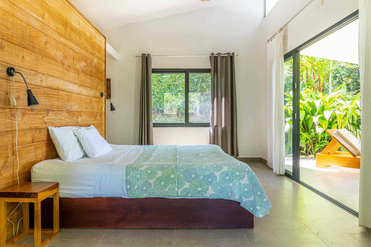 41105 (49) Estate Property in Prime Escaleras Area with Multi-Use Options, Perfect for Residential or Small Hotel in Escalares above Dominicalito Costa Rica