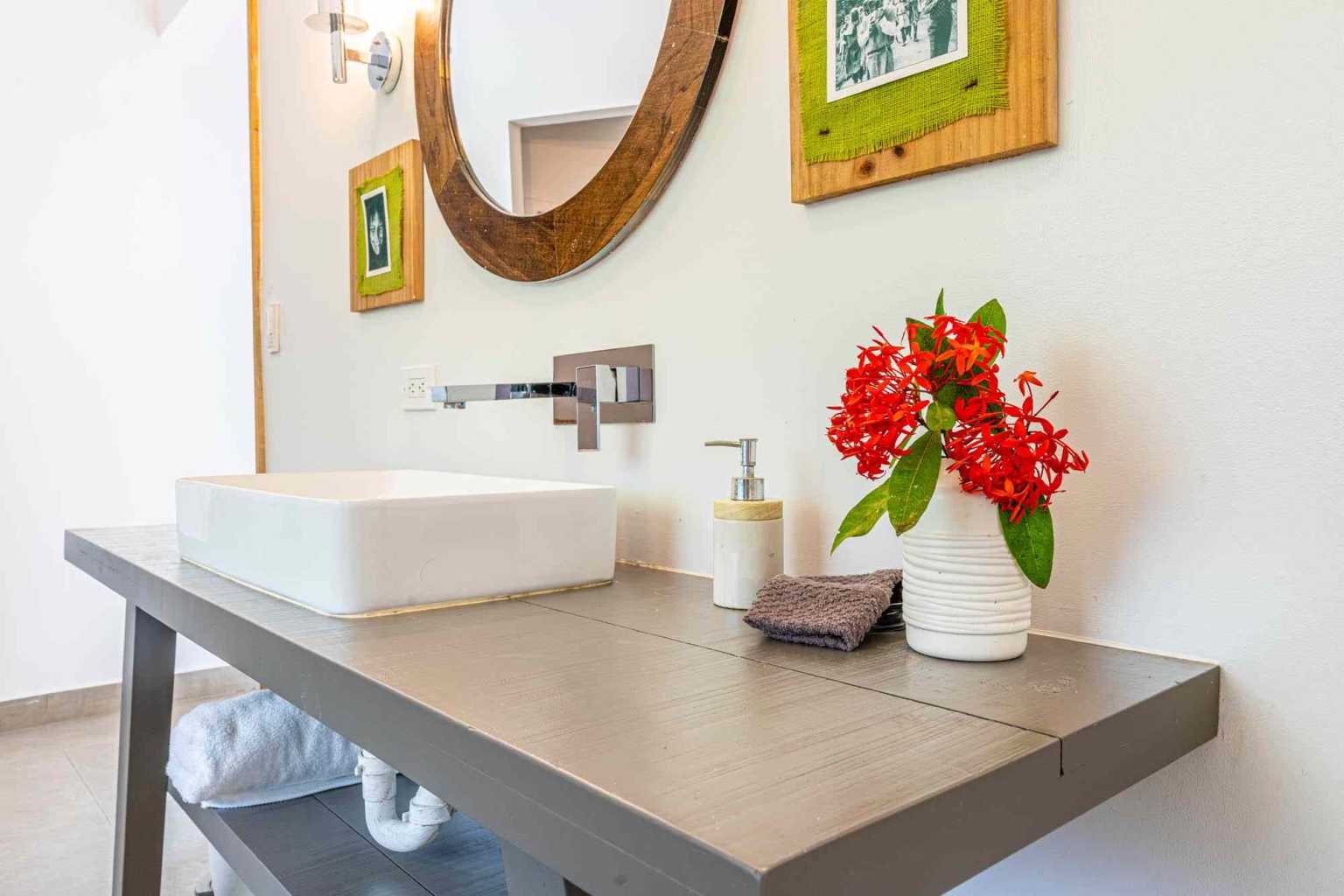 41105 (58) Estate Property in Prime Escaleras Area with Multi-Use Options, Perfect for Residential or Small Hotel in Escalares above Dominicalito Costa Rica