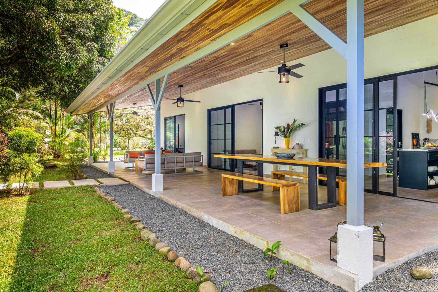 41105 (63) Estate Property in Prime Escaleras Area with Multi-Use Options, Perfect for Residential or Small Hotel in Escalares above Dominicalito Costa Rica
