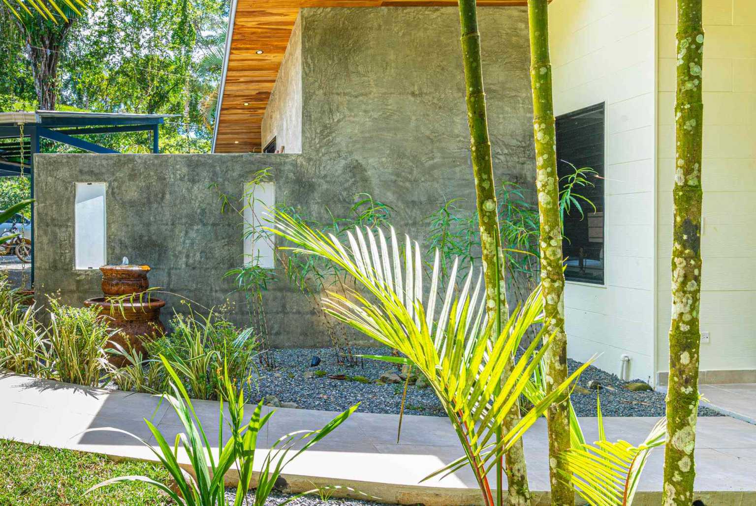 41105 (66) Estate Property in Prime Escaleras Area with Multi-Use Options, Perfect for Residential or Small Hotel in Escalares above Dominicalito Costa Rica