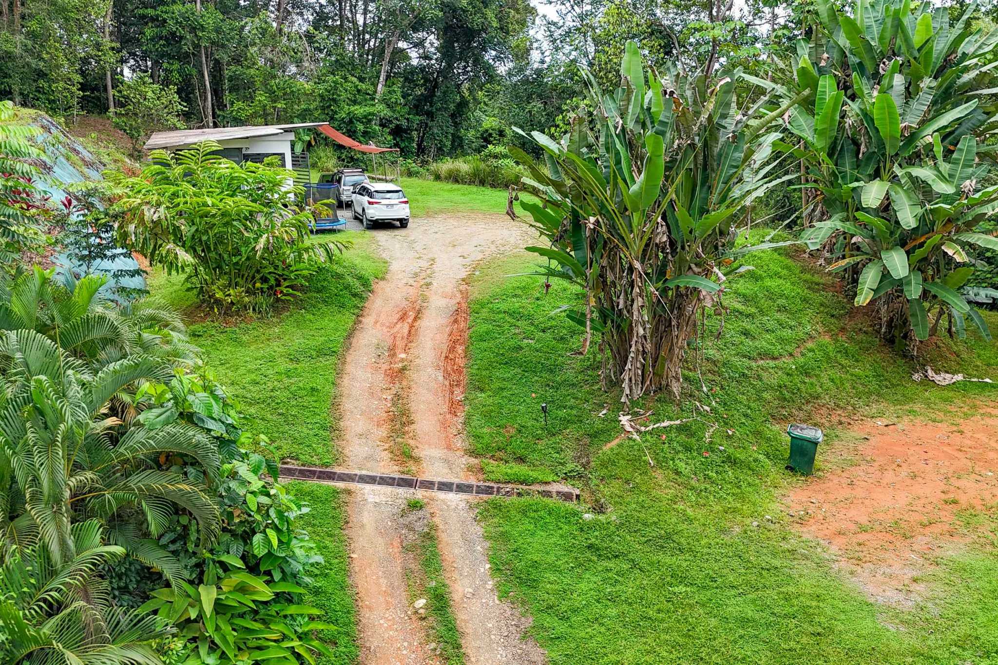 41167 (4) Large 2.1 Acre Jungle Property with a 1-Bed home & Numerous Additional Building Sites on Cinco Ventanas Road in Ojochal Costa Rica