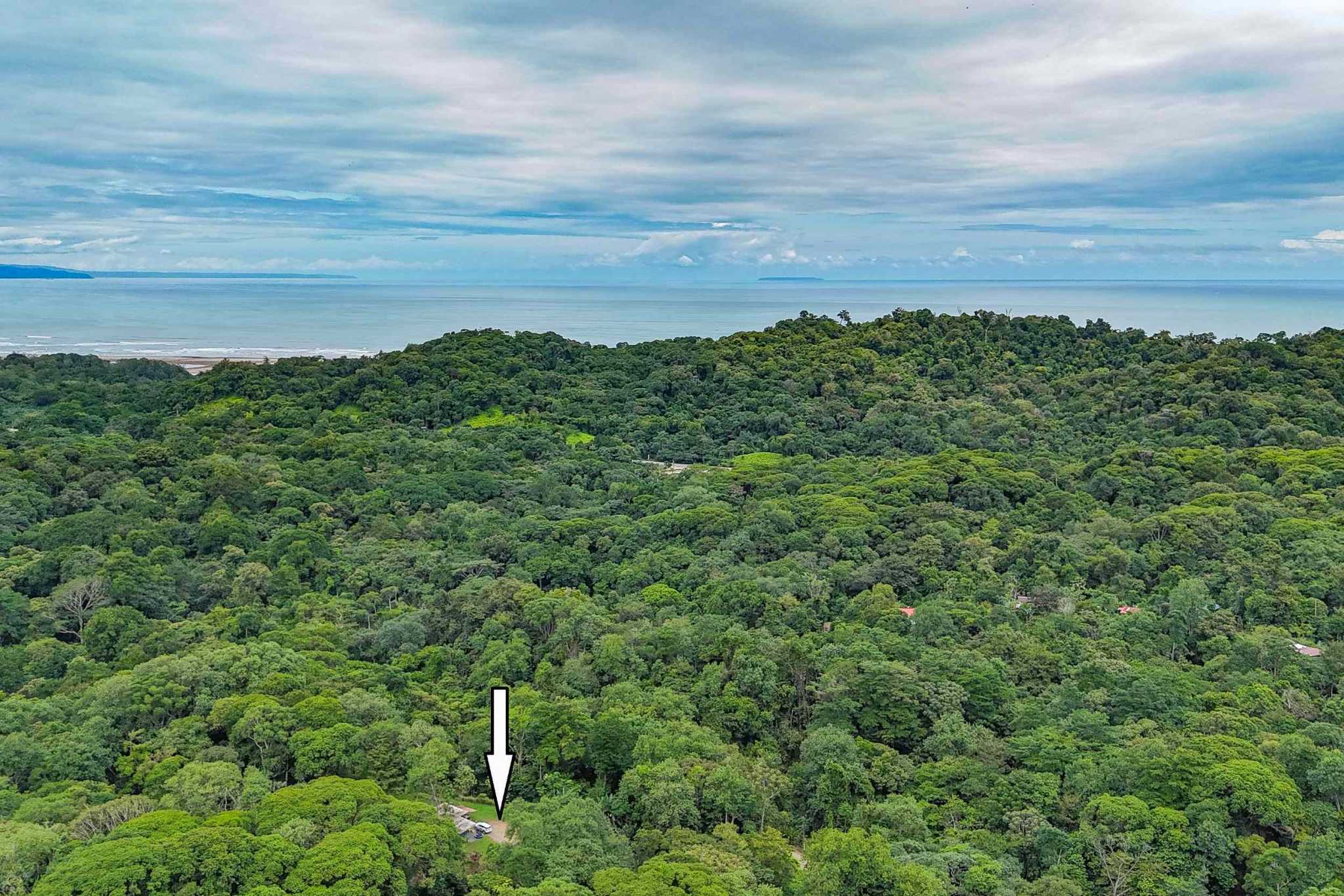 41167 (24) Large 2.1 Acre Jungle Property with a 1-Bed home & Numerous Additional Building Sites on Cinco Ventanas Road in Ojochal Costa Rica