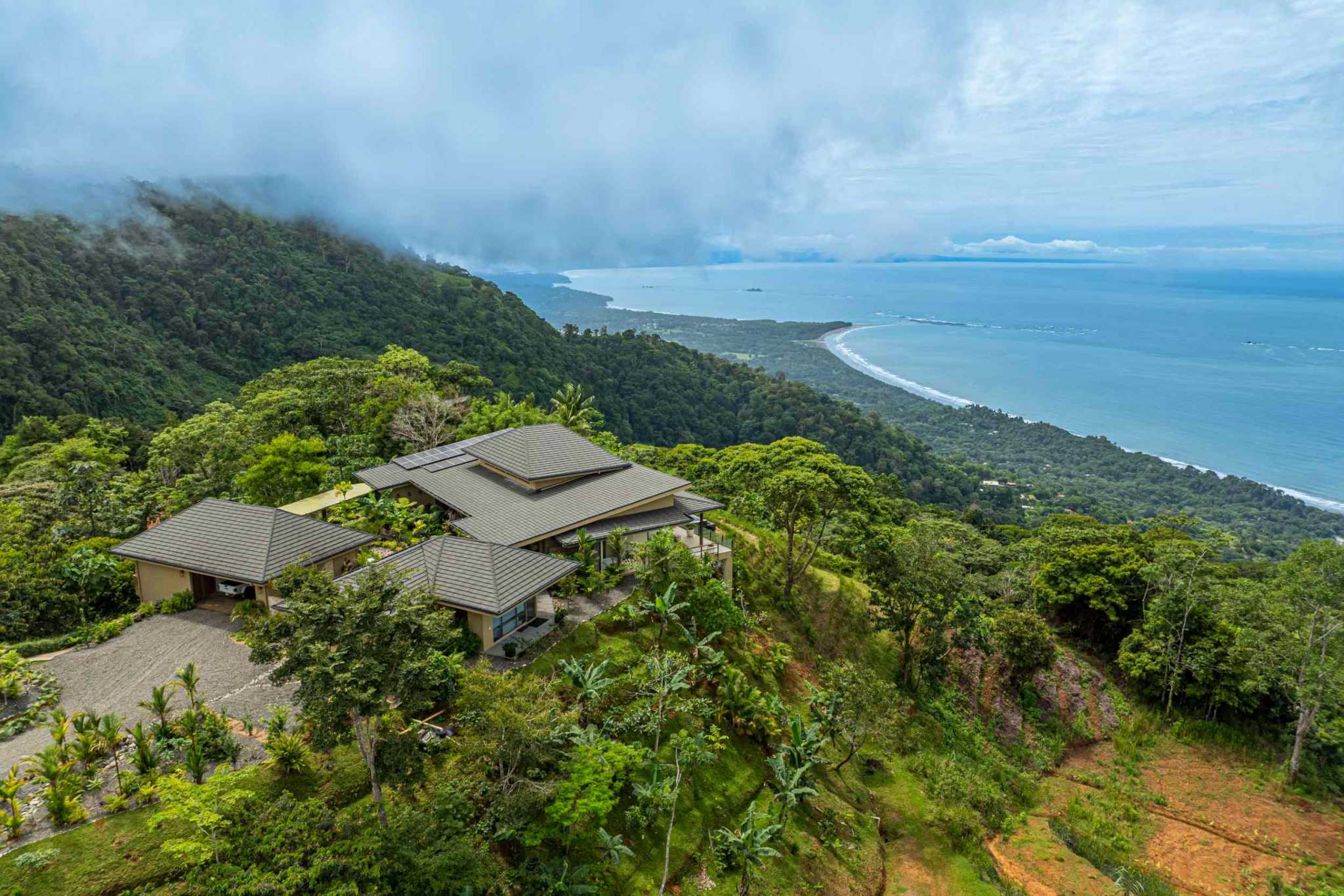 41332 (30) Tropical 5-Bedroom Sanctuary of Ultra-Luxury & Sustainability in Costa Verde Estates above Dominical Costa Rica