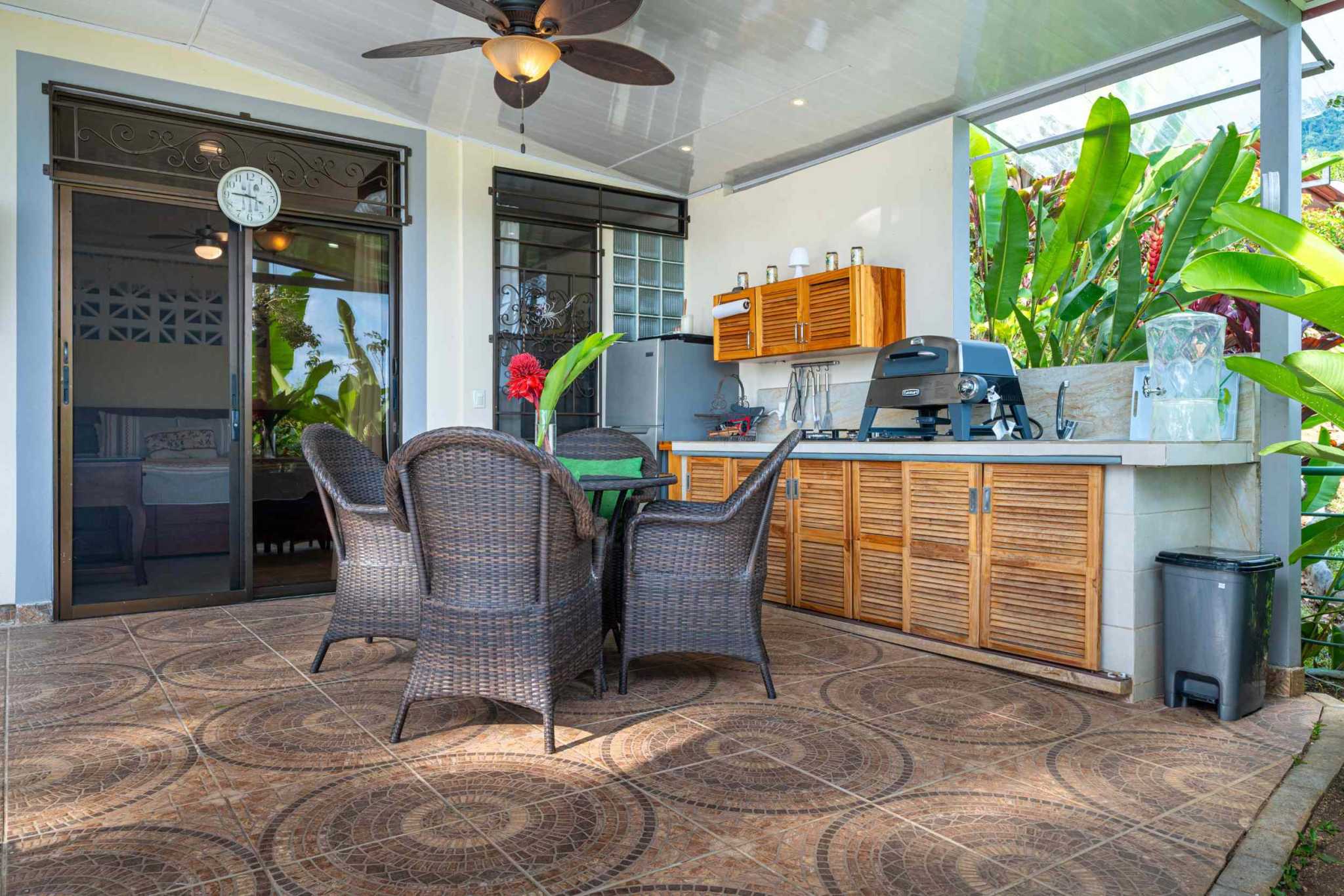 42704 (71) Home with 3-Bedrooms, Pool & Expansive Ocean Views in Central Ojochal Costa Rica