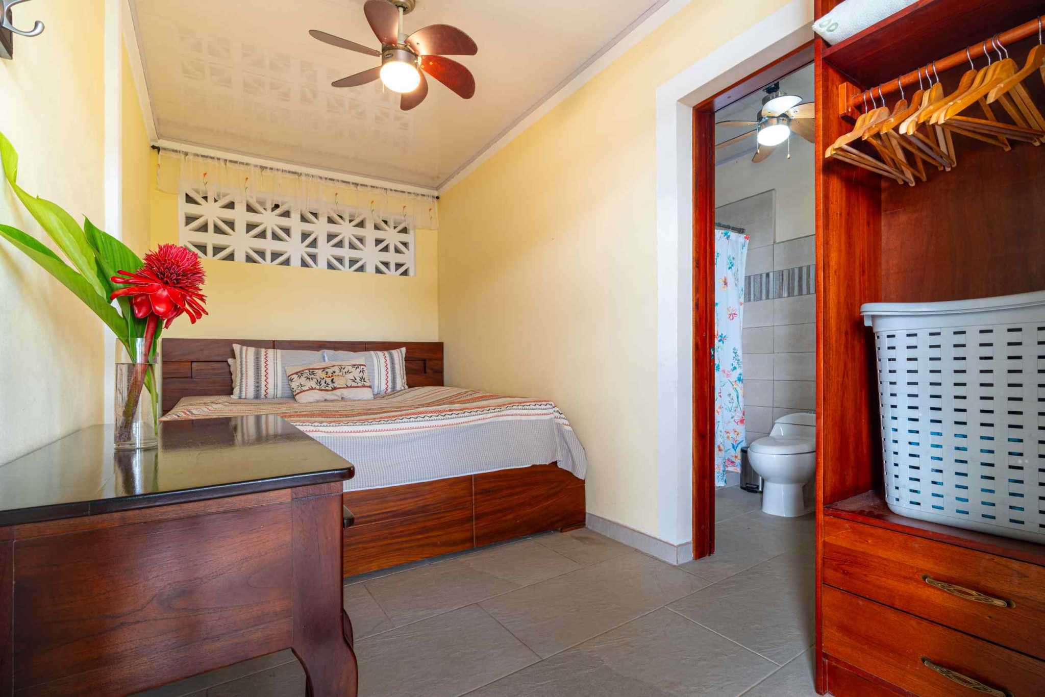 42704 (35) Home with 3-Bedrooms, Pool & Expansive Ocean Views in Central Ojochal Costa Rica