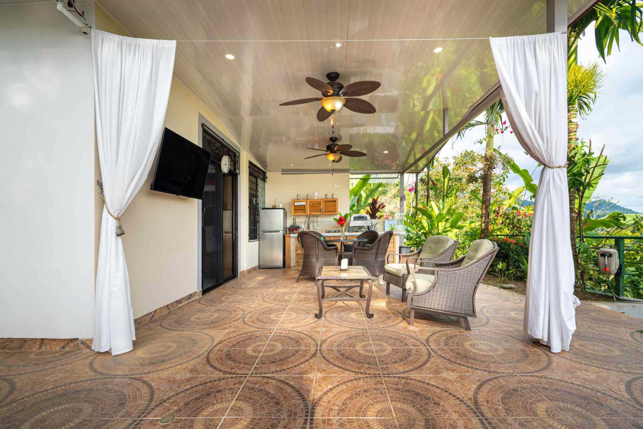 42704 (51) Home with 3-Bedrooms, Pool & Expansive Ocean Views in Central Ojochal Costa Rica