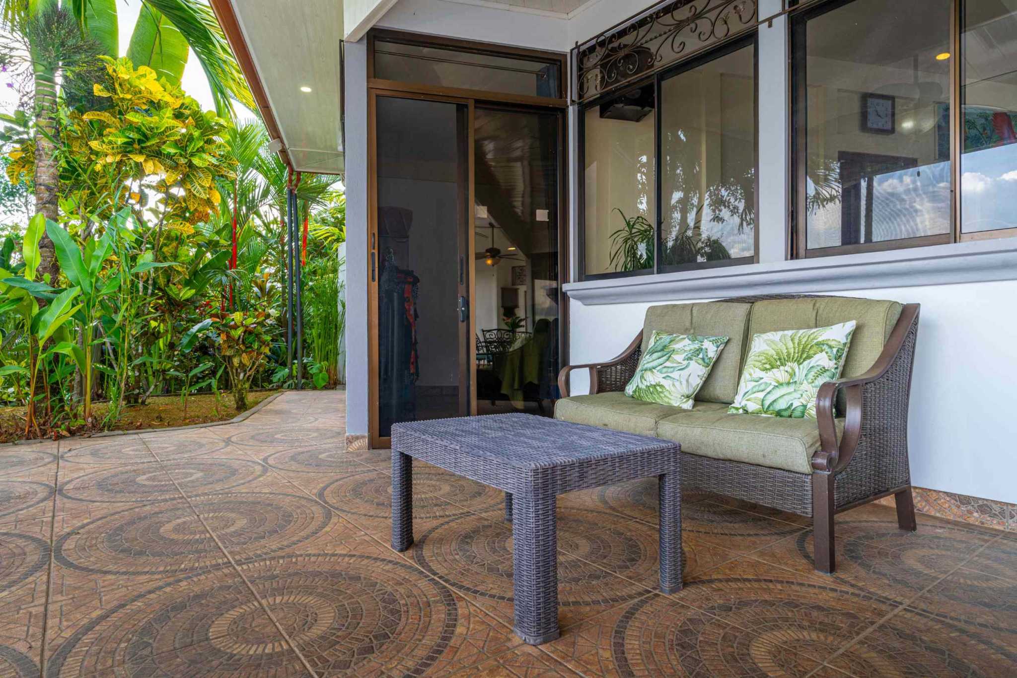 42704 (75) Home with 3-Bedrooms, Pool & Expansive Ocean Views in Central Ojochal Costa Rica
