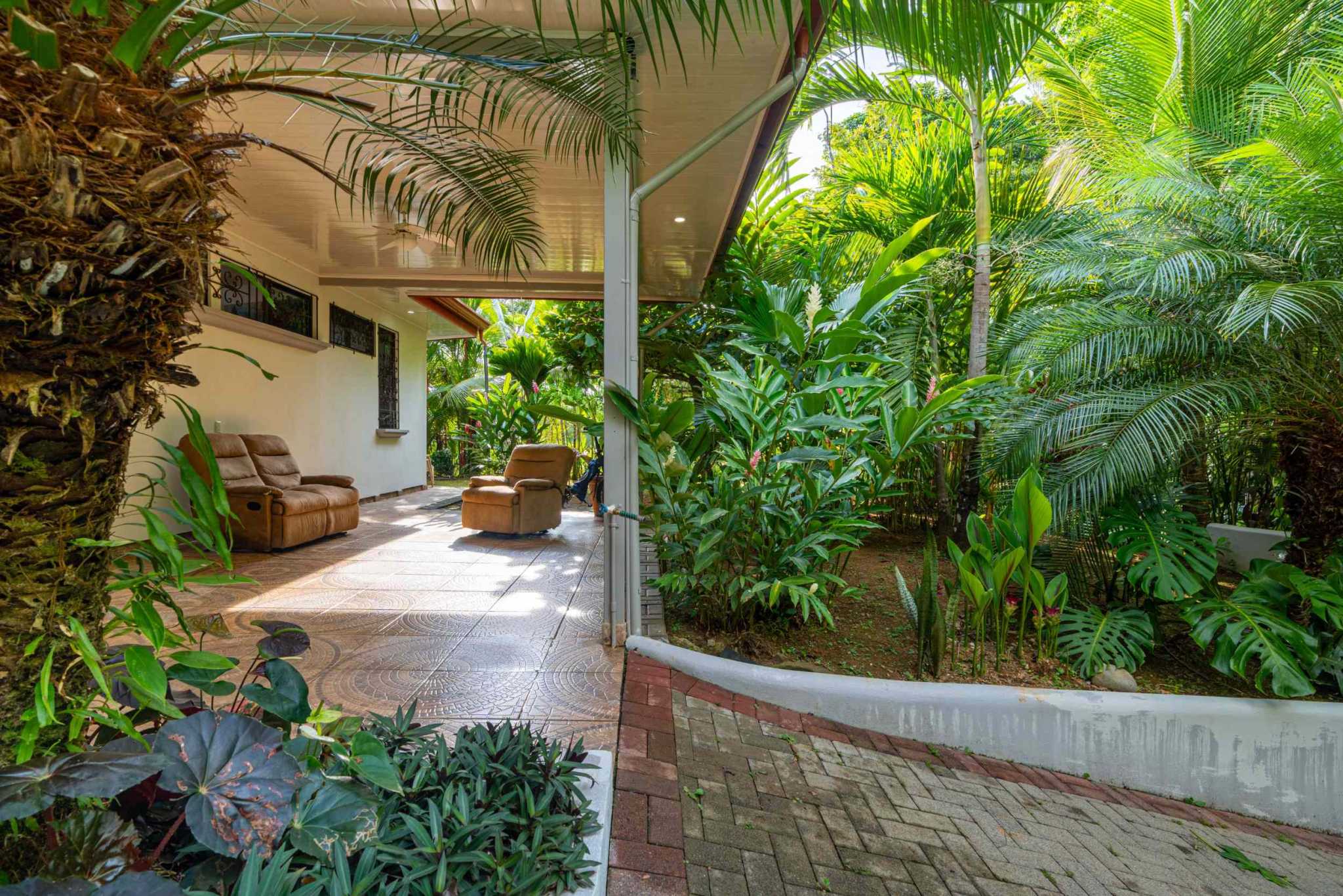 42704 (49) Home with 3-Bedrooms, Pool & Expansive Ocean Views in Central Ojochal Costa Rica