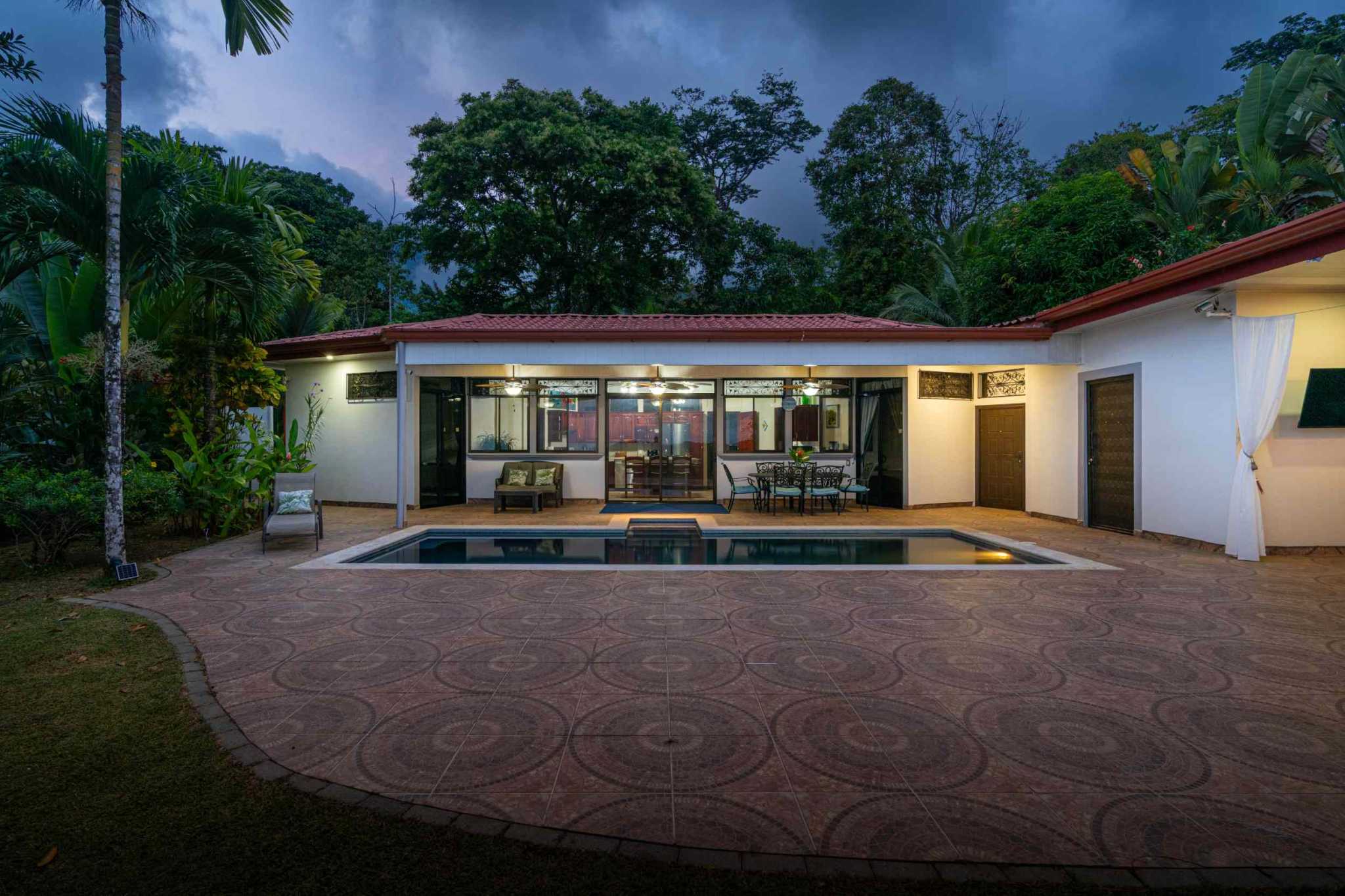 42704 (42) Home with 3-Bedrooms, Pool & Expansive Ocean Views in Central Ojochal Costa Rica