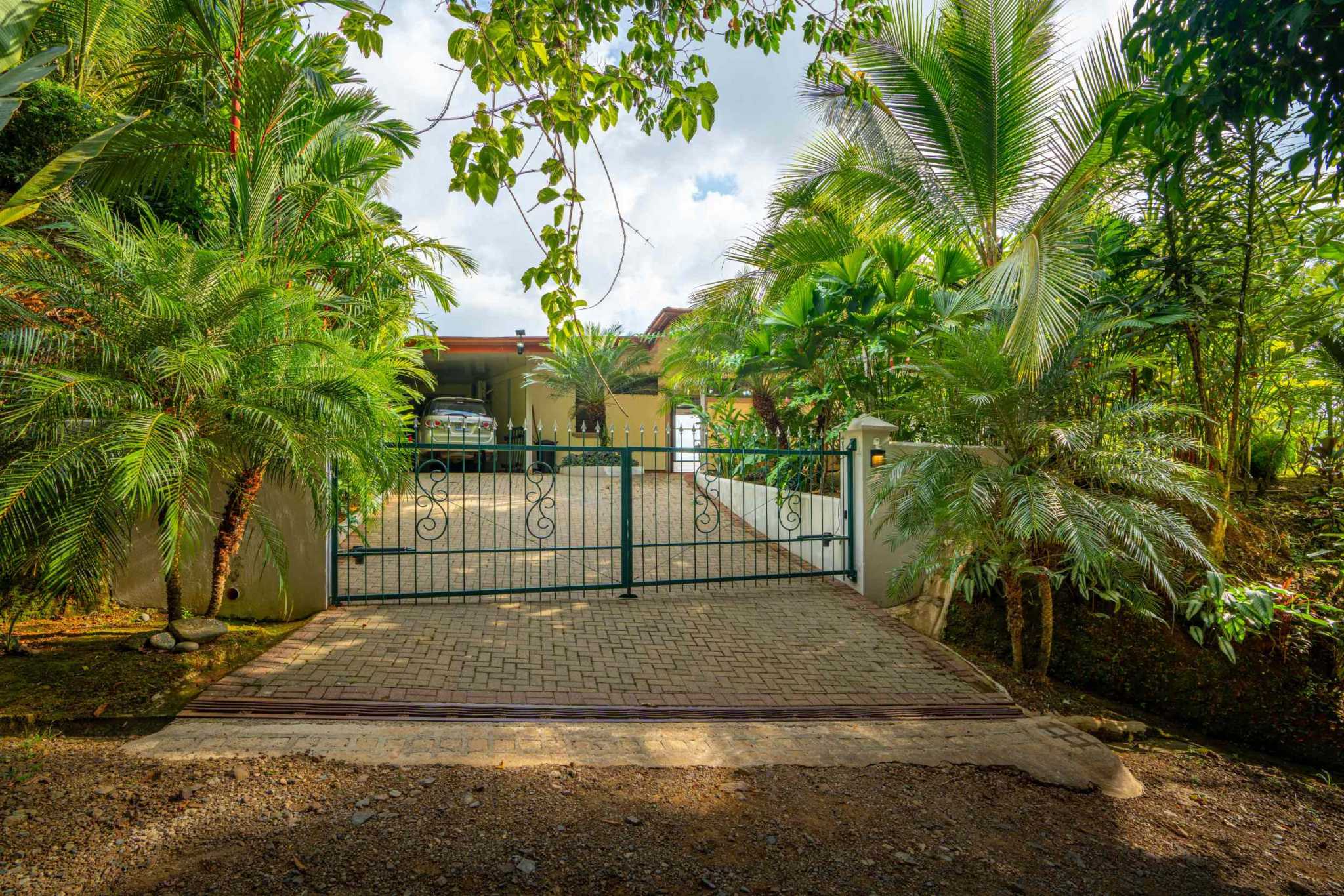 42704 (47) Home with 3-Bedrooms, Pool & Expansive Ocean Views in Central Ojochal Costa Rica