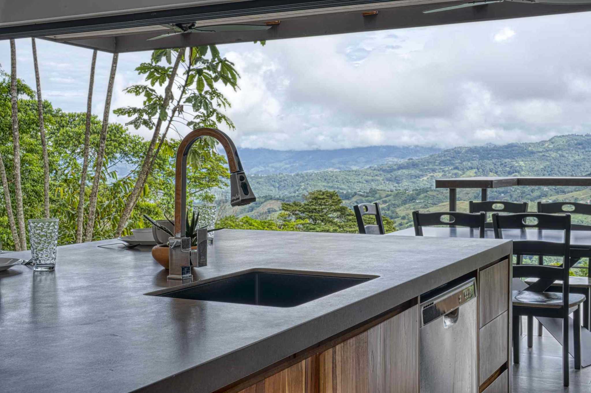 42950 (56) Mountain View 3-Bedroom Home in Escalares above Dominicalito Costa Rica