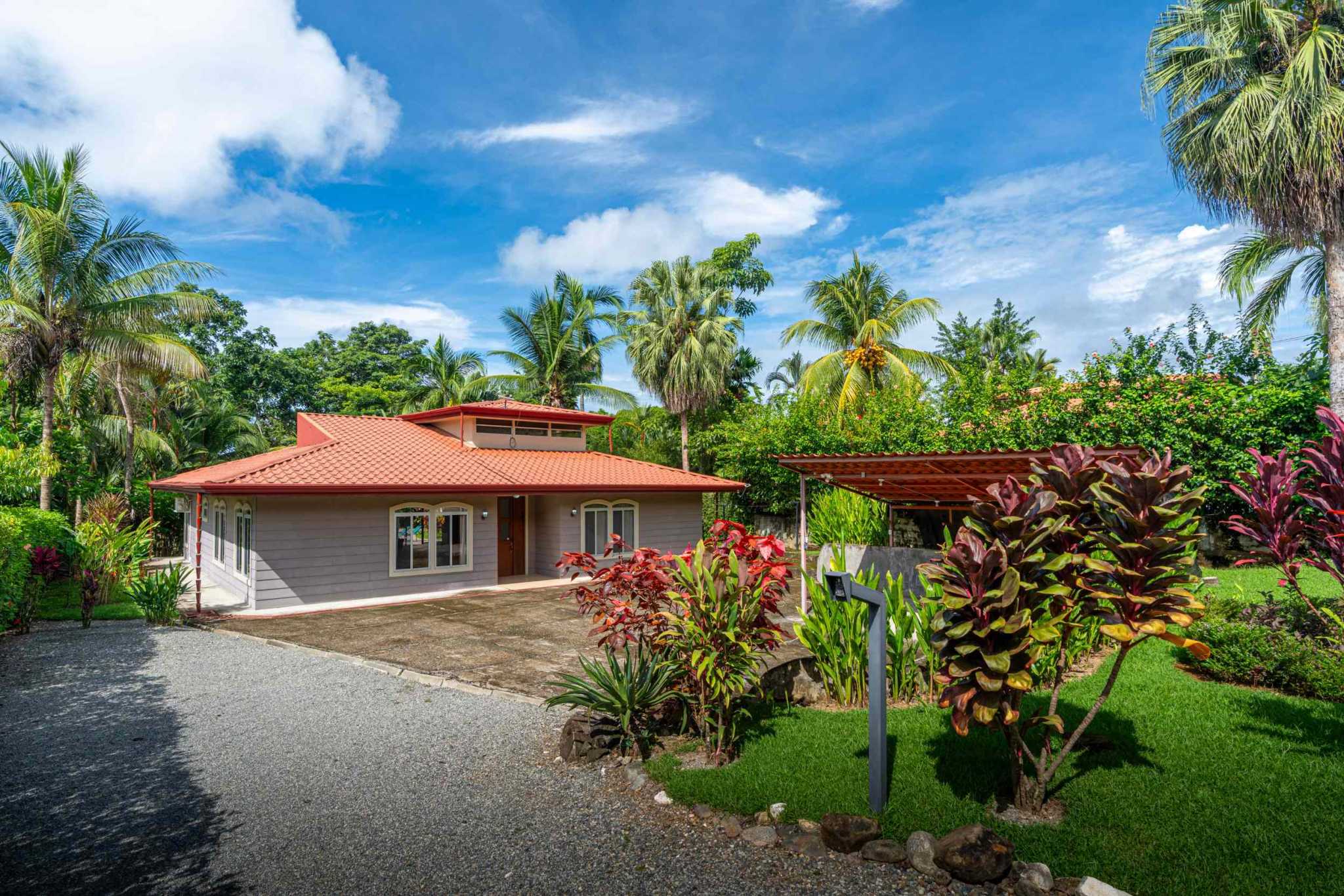 43154 (41) Private 3-Bedroom Oasis in Convenient Location in Ojochal Costa Rica
