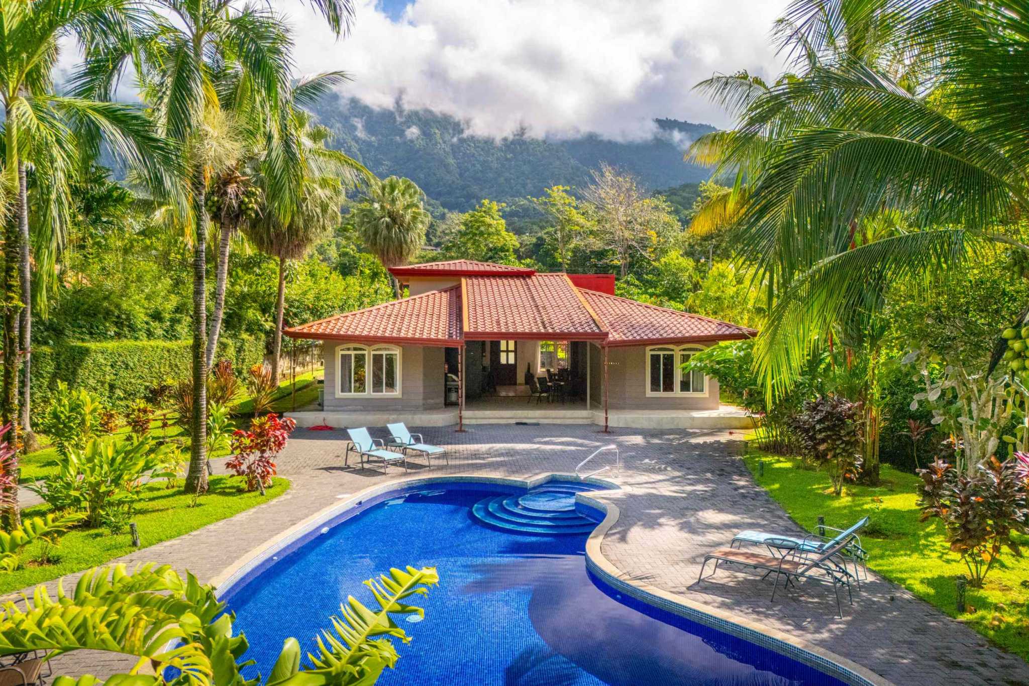 default Private 3-Bedroom Oasis in Convenient Location in Ojochal Costa Rica