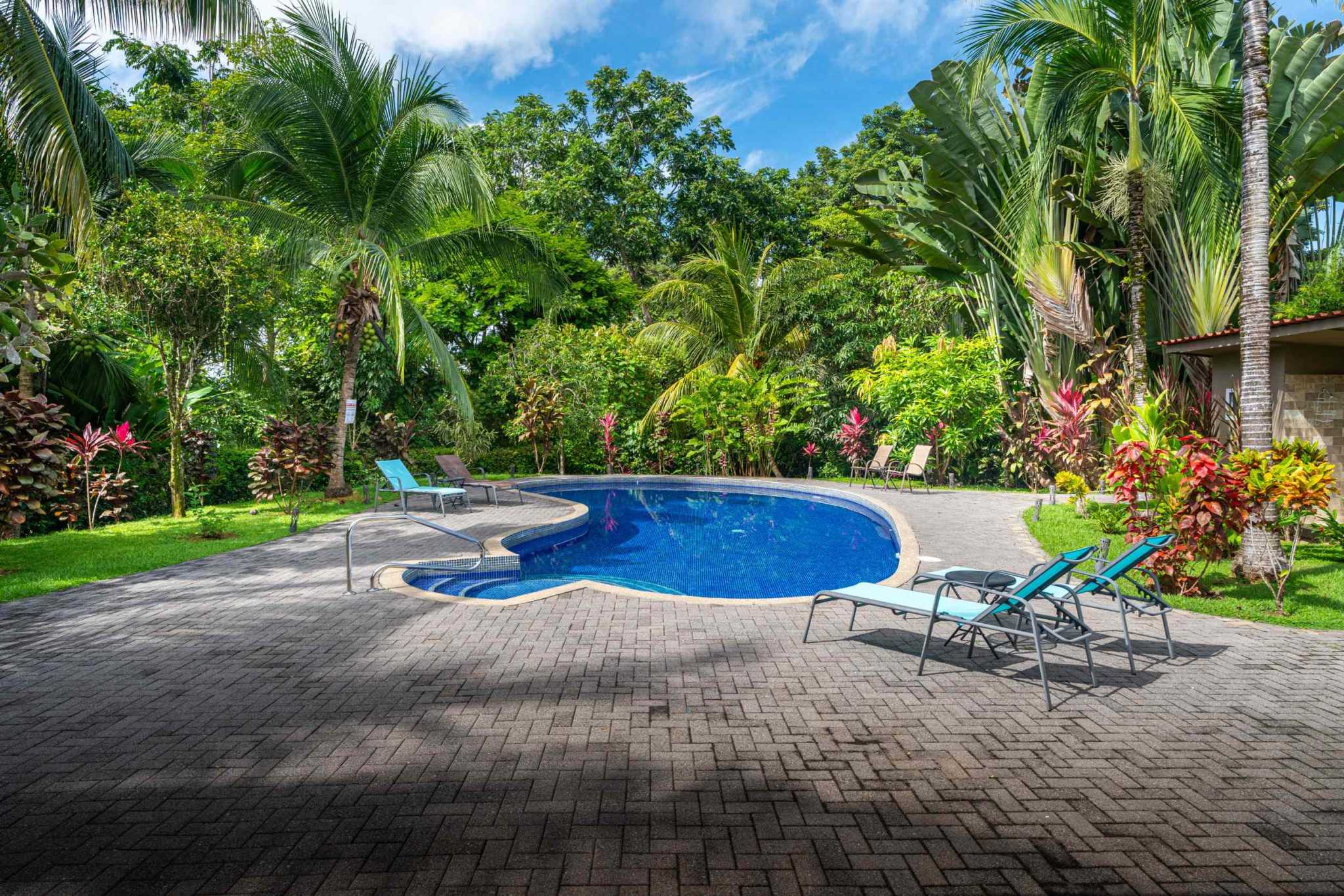 43154 (7) Private 3-Bedroom Oasis in Convenient Location in Ojochal Costa Rica