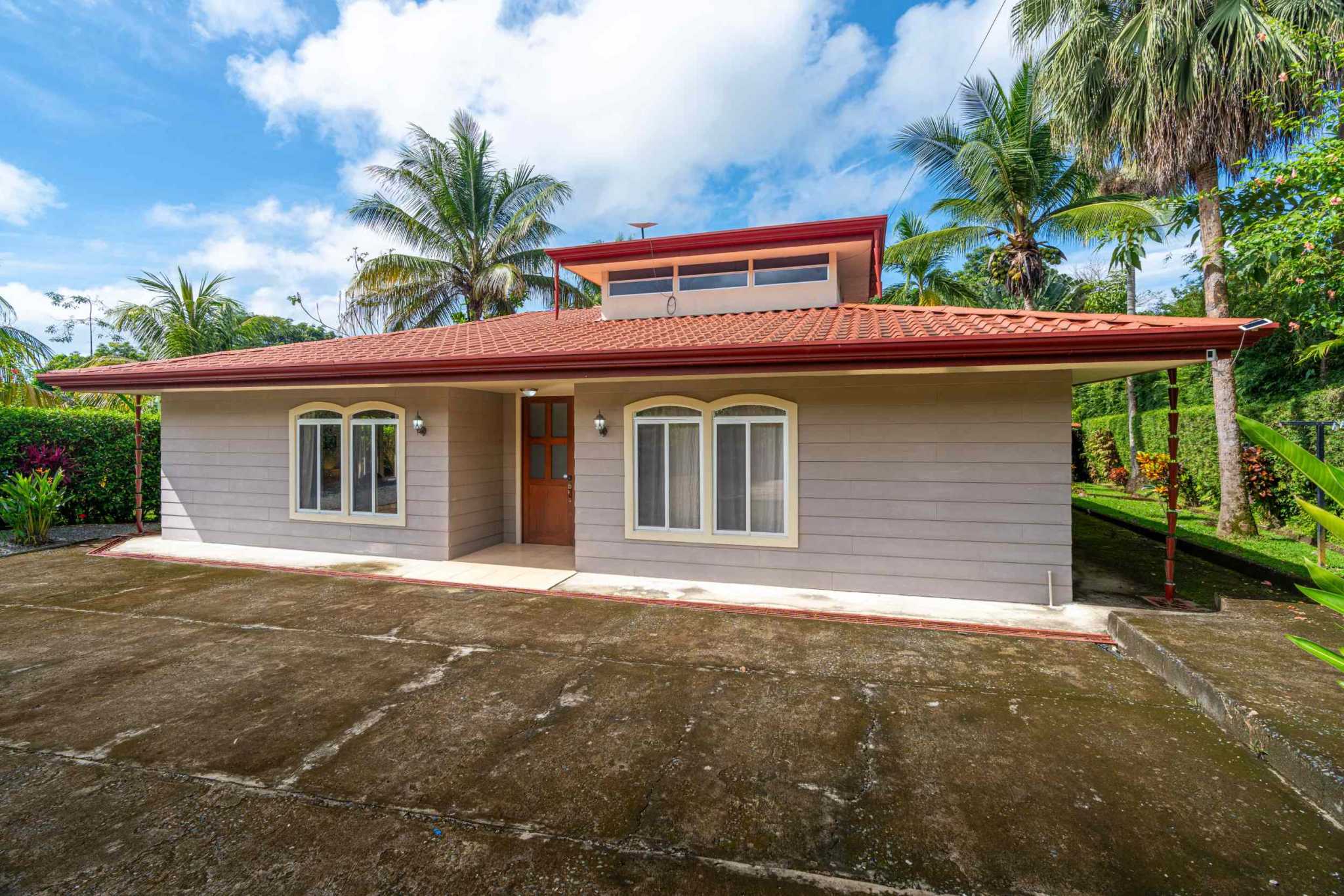 43154 (6) Private 3-Bedroom Oasis in Convenient Location in Ojochal Costa Rica