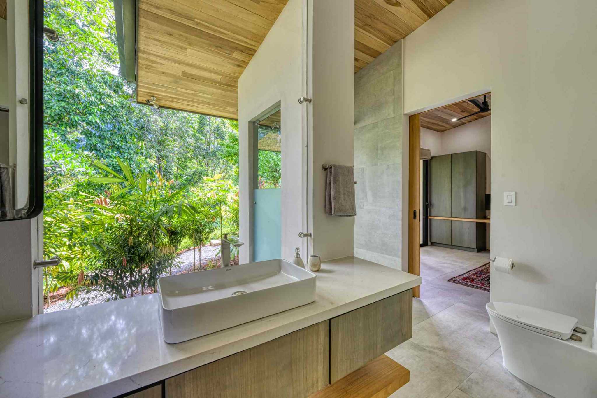Luxury 3-Bedroom Home with Infinity Pool in Ojochal Costa Rica