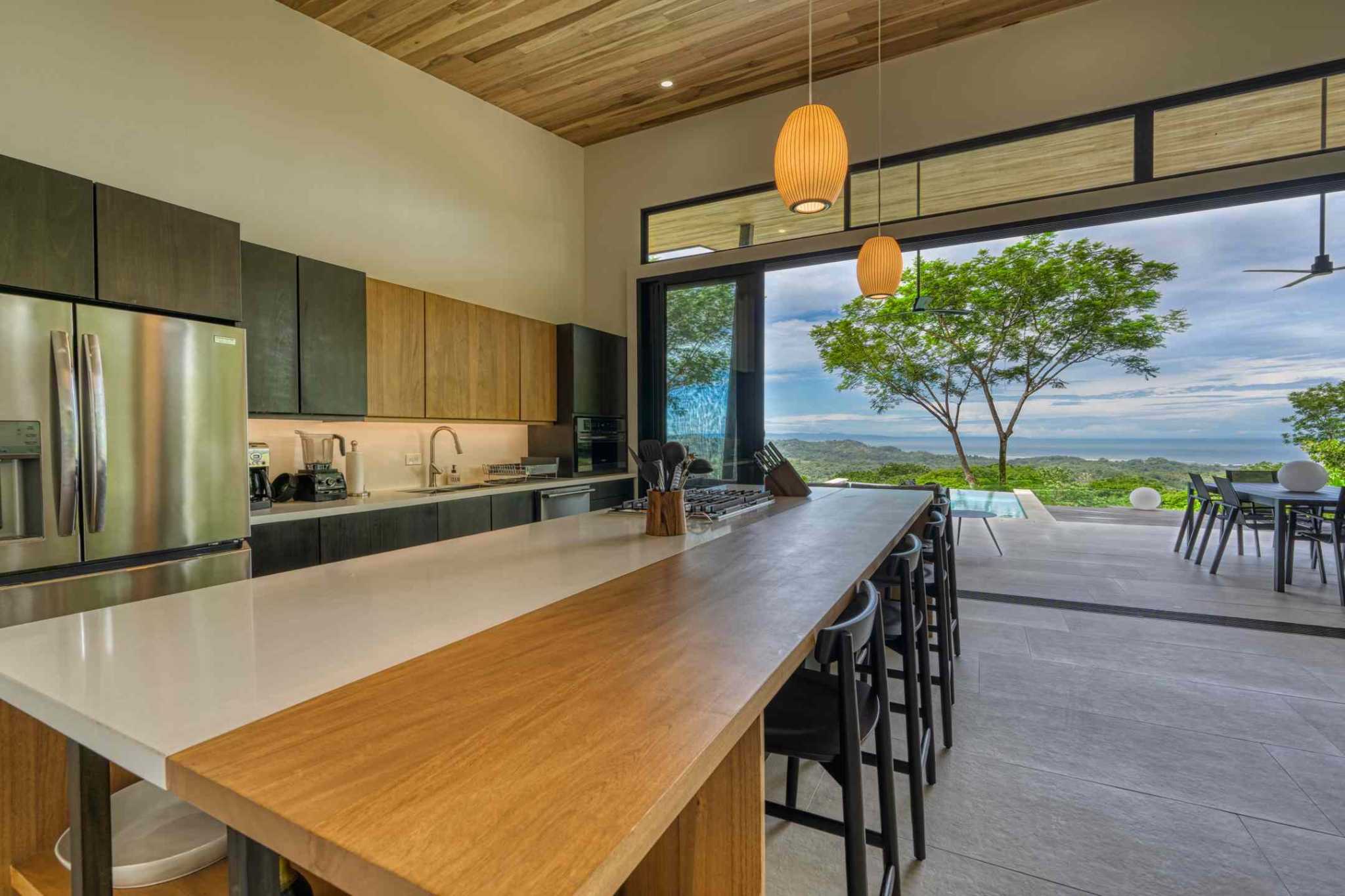 Luxury 3-Bedroom Home with Infinity Pool in Ojochal Costa Rica