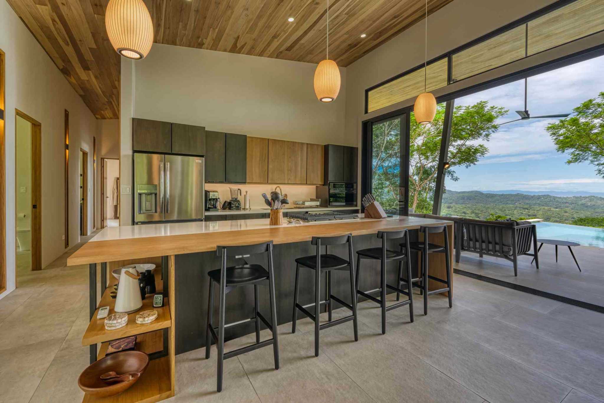 Luxury 3-Bedroom Home with Infinity Pool in Ojochal Costa Rica