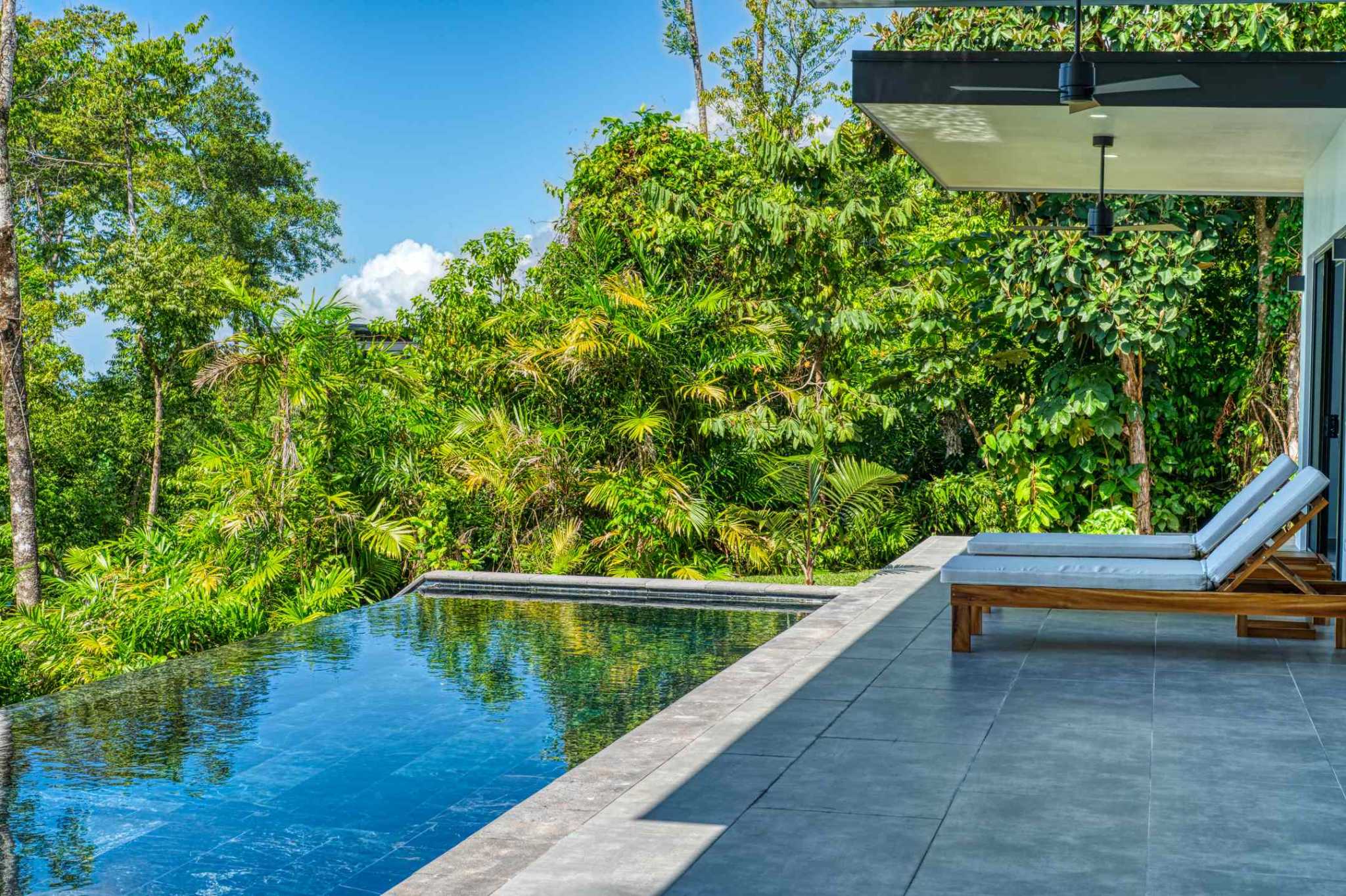 43182 (2) Modern Elegance Meets Natural Beauty with Brisas del Mar in Portalon Costa Rica