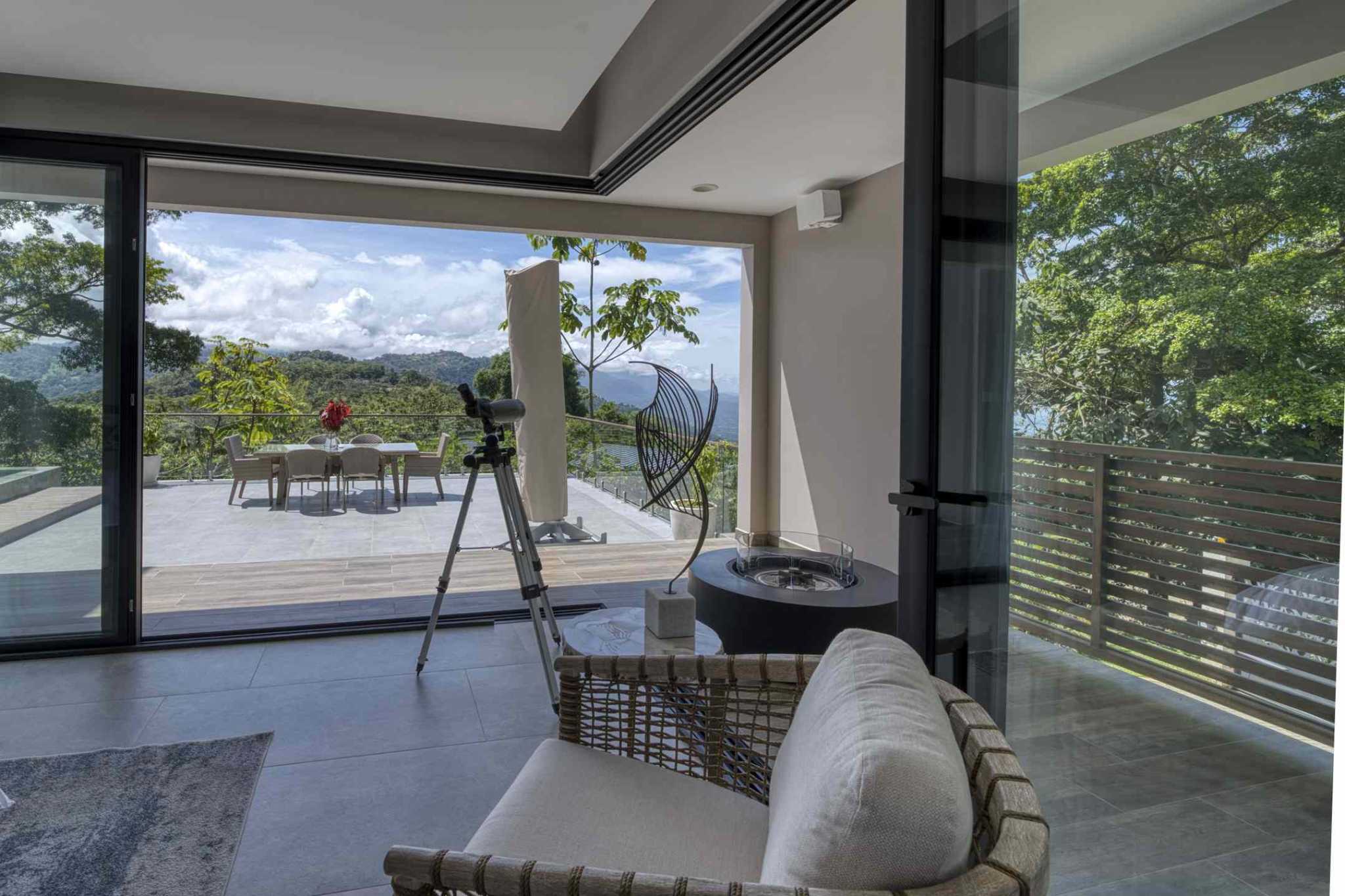 44157 (24) Luxury 4-Bedroom Estate in Costa Verde Estates above Dominicalito Costa Rica