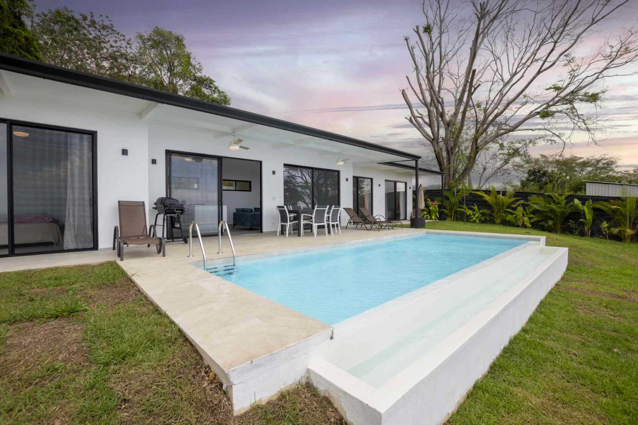 Expansive 3-Bedroom Sunset Ocean View Home in Ojochal Costa Rica