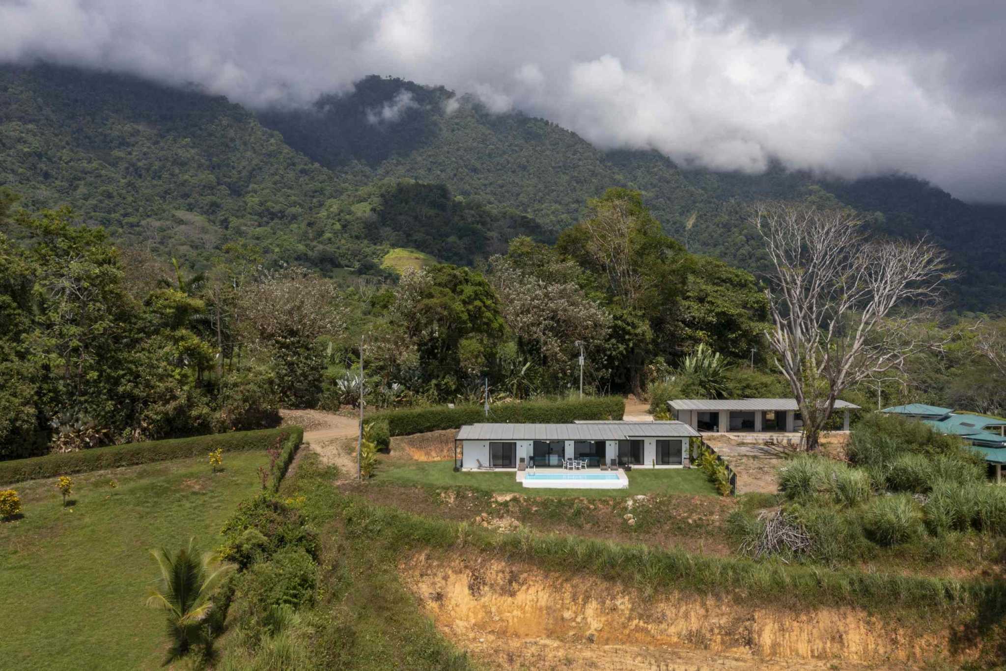Expansive 3-Bedroom Sunset Ocean View Home in Ojochal Costa Rica