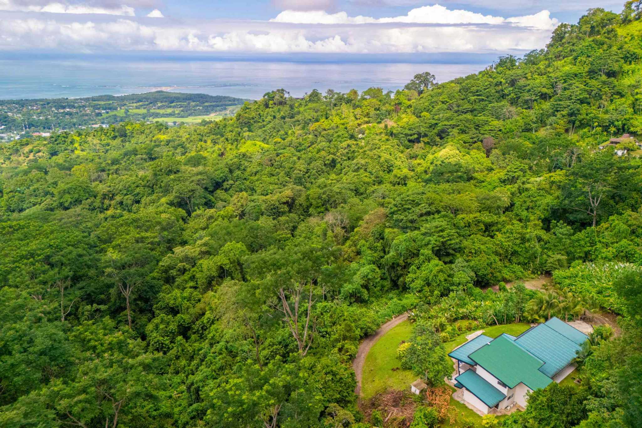 Luxury Ocean View 5-Bedroom Retreat Overlooking the Whale’s Tail Ocean View with Proven Rental Income in Uvita Costa Rica