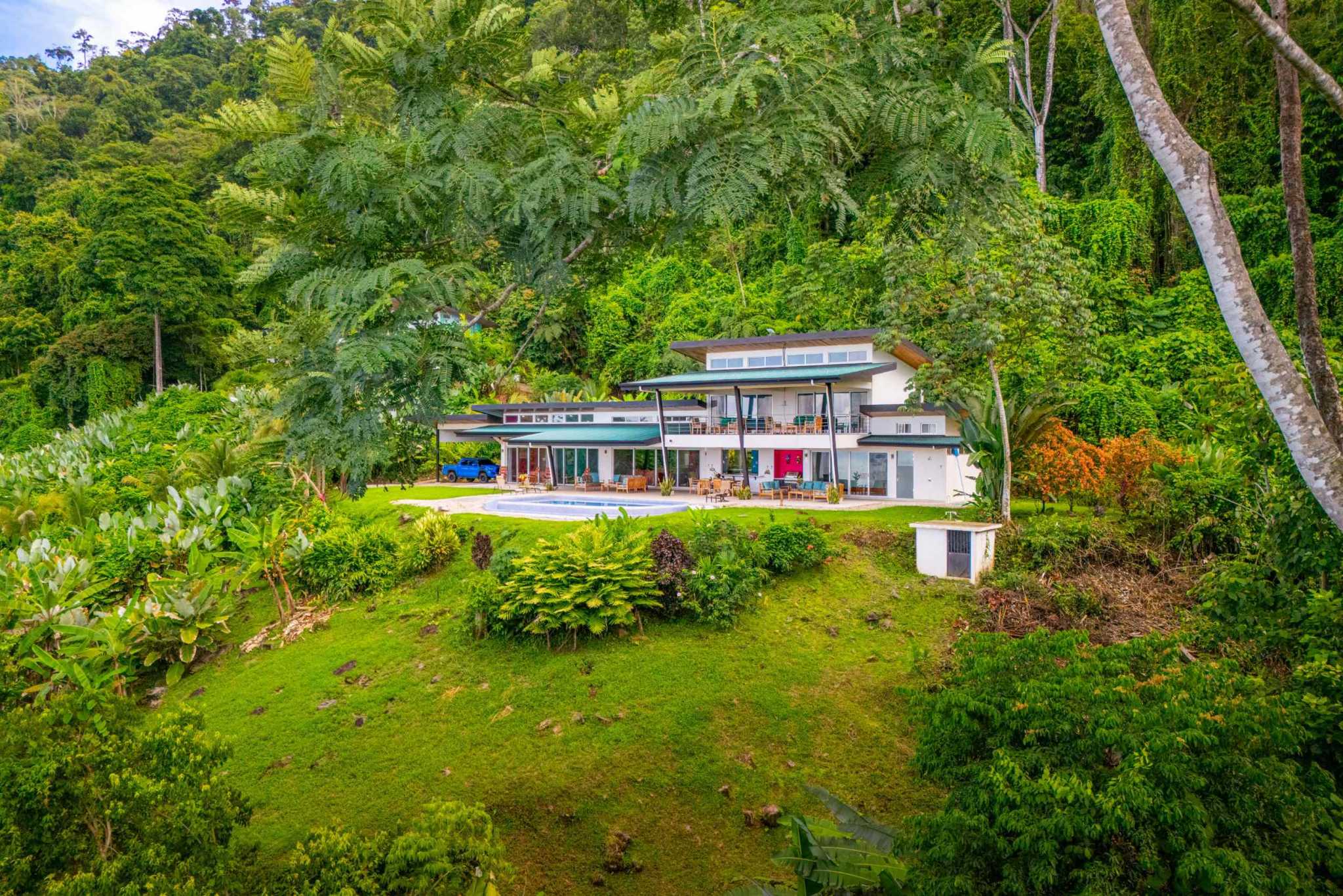Luxury Ocean View 5-Bedroom Retreat Overlooking the Whale’s Tail Ocean View with Proven Rental Income in Uvita Costa Rica