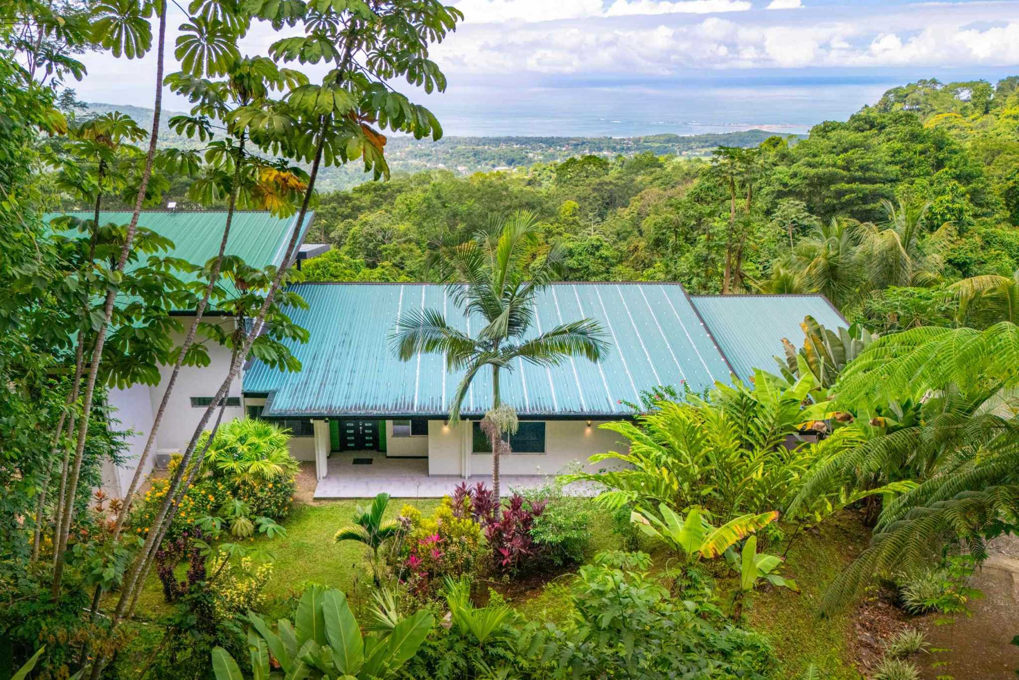 Luxury Ocean View 5-Bedroom Retreat Overlooking the Whale’s Tail Ocean View with Proven Rental Income in Uvita Costa Rica