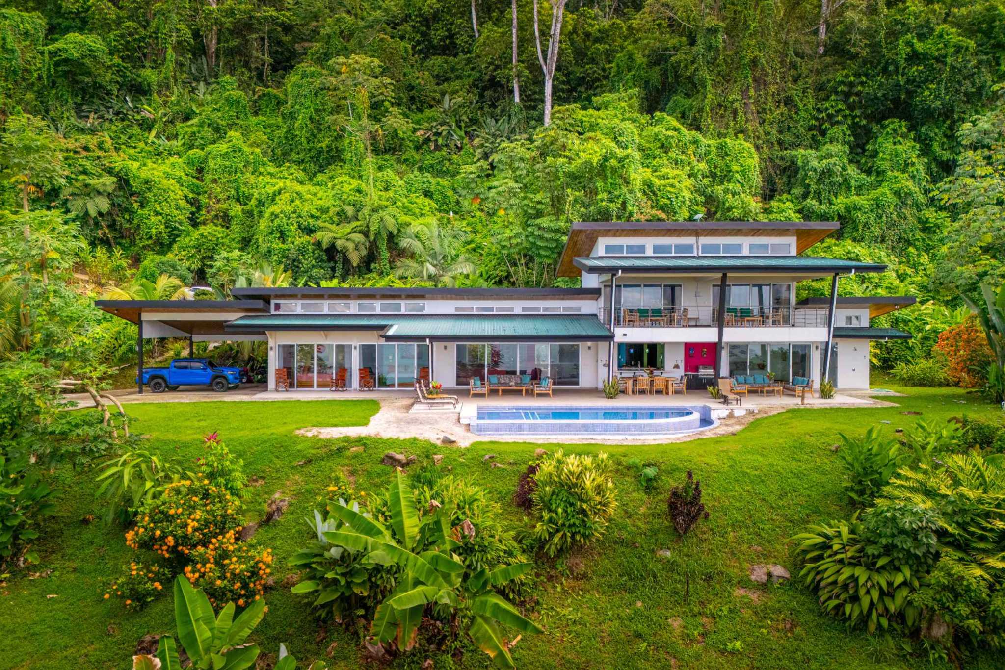 Luxury Ocean View 5-Bedroom Retreat Overlooking the Whale’s Tail Ocean View with Proven Rental Income in Uvita Costa Rica