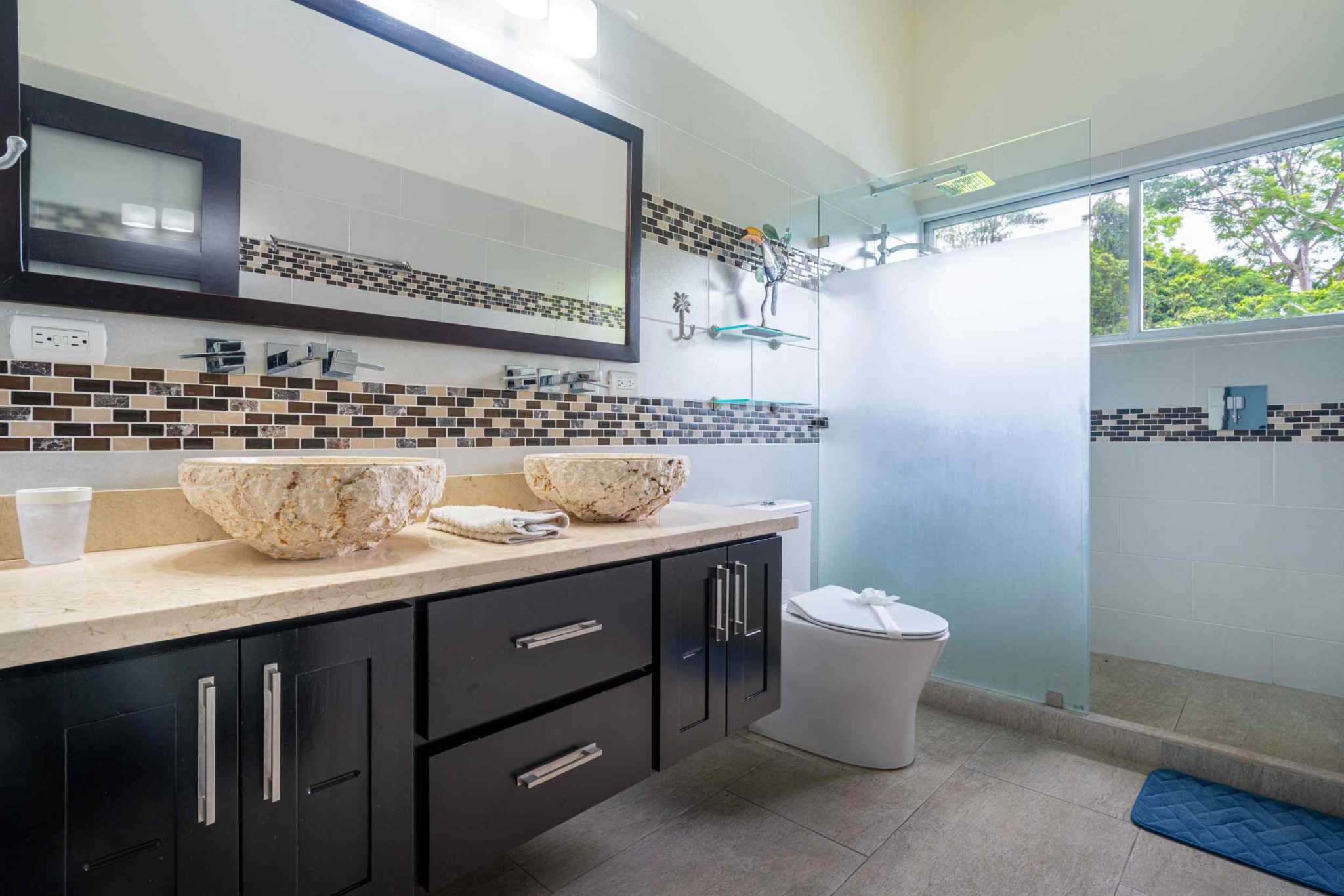 Luxury Ocean View 5-Bedroom Retreat Overlooking the Whale’s Tail Ocean View with Proven Rental Income in Uvita Costa Rica
