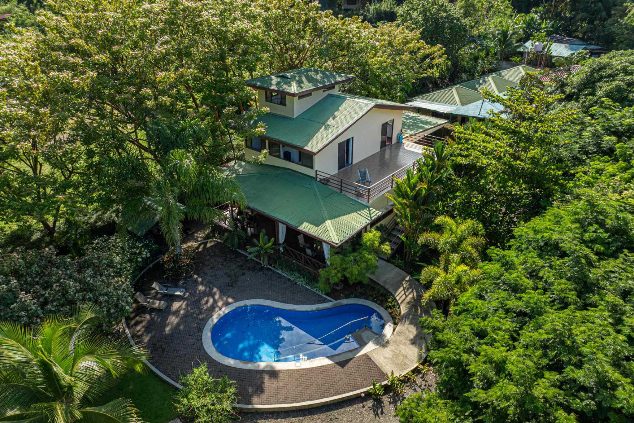 44724 (32) Modern Riverfront 5-Bedroom Home, Walking Distance to Beach, River & Town in Dominical Costa Rica