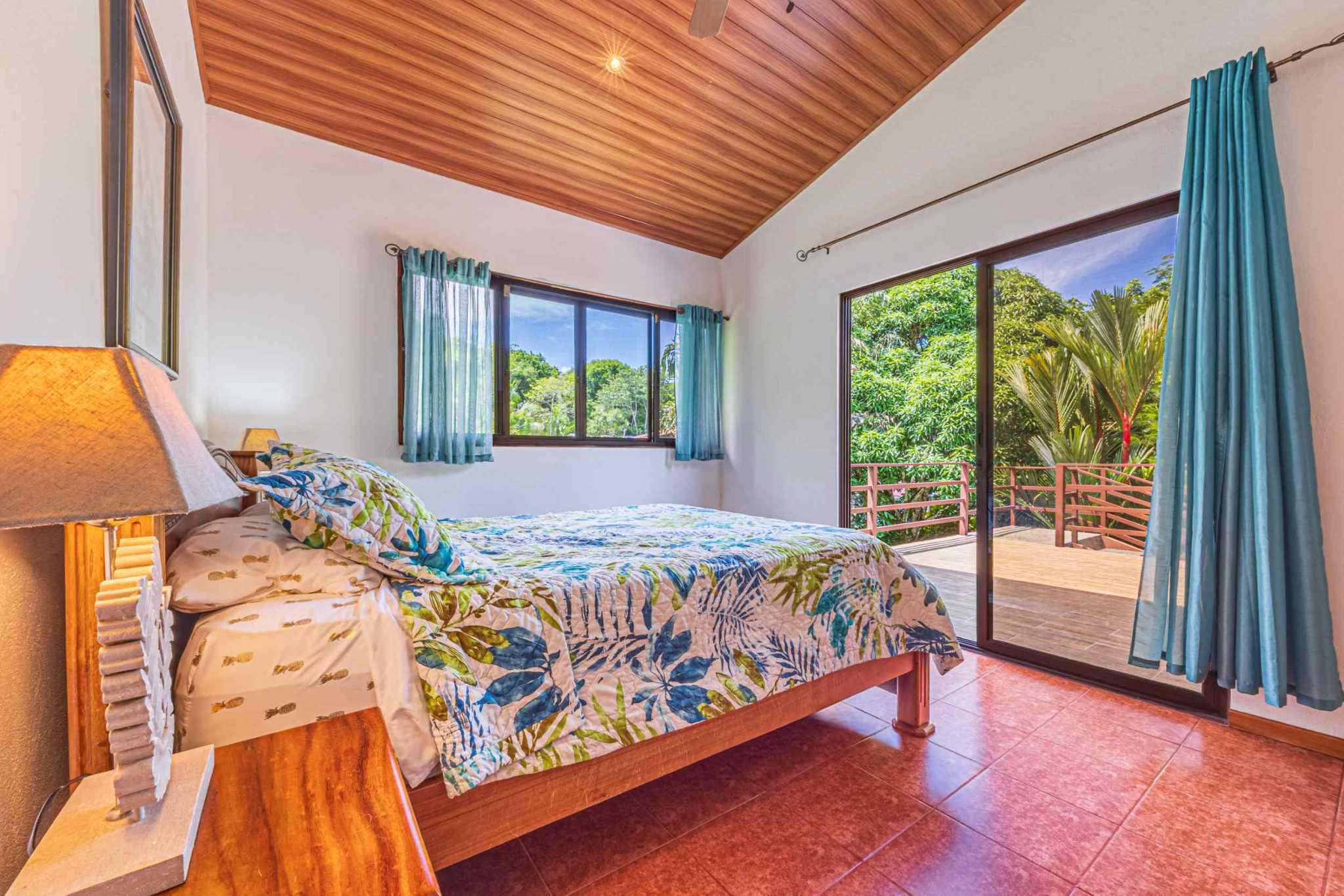 44724 (50) Modern Riverfront 5-Bedroom Home, Walking Distance to Beach, River & Town in Dominical Costa Rica