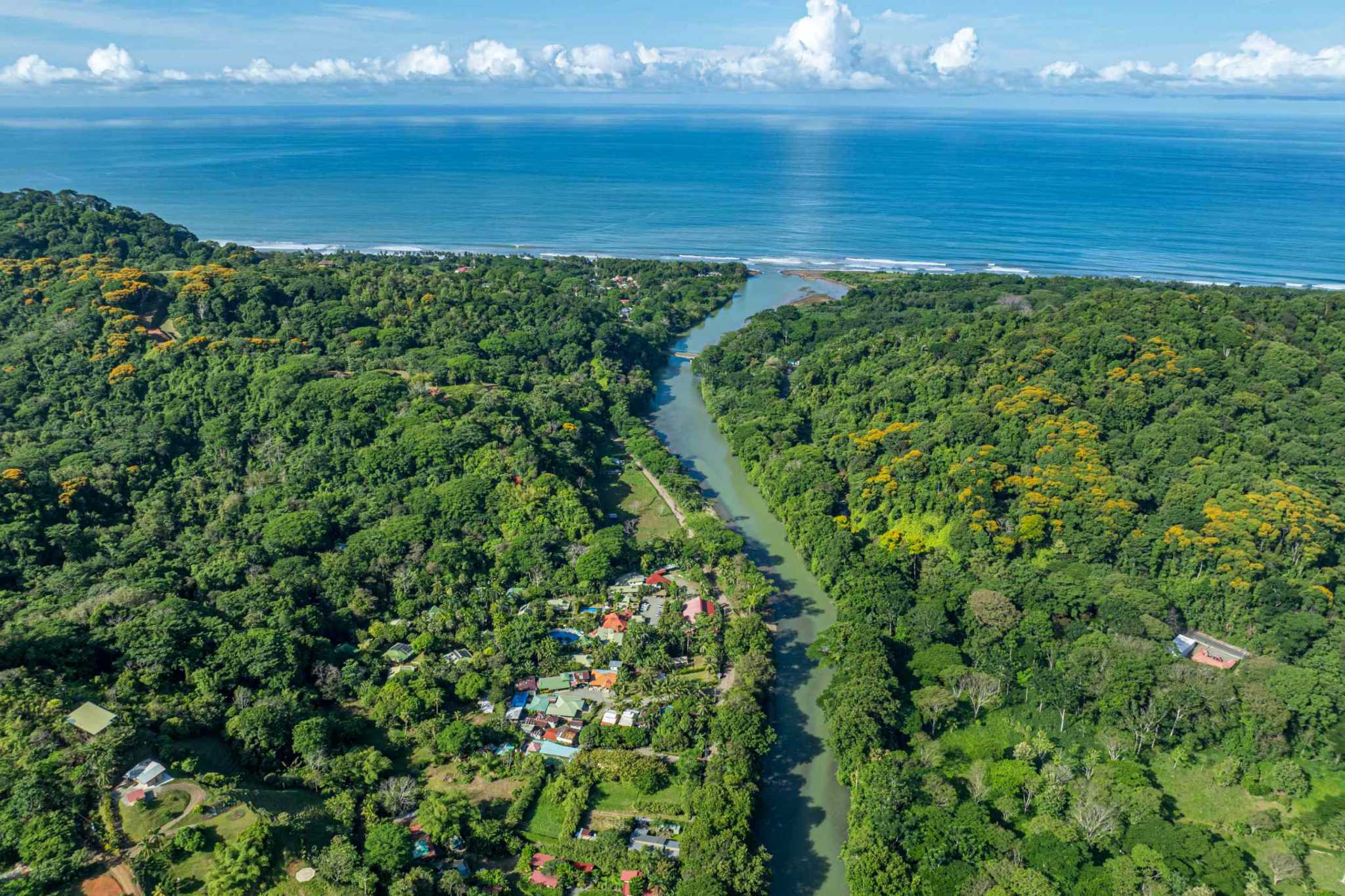 44724 (53) Modern Riverfront 5-Bedroom Home, Walking Distance to Beach, River & Town in Dominical Costa Rica