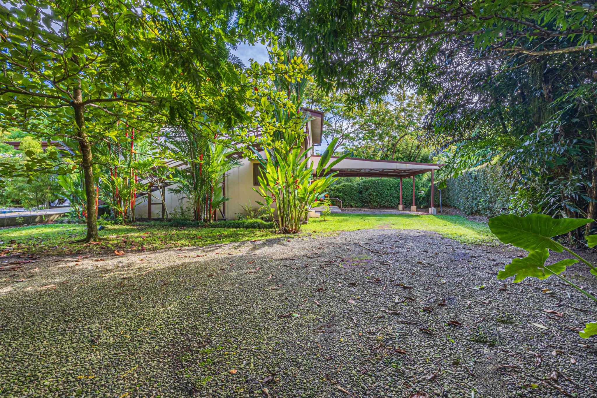 44724 (4) Modern Riverfront 5-Bedroom Home, Walking Distance to Beach, River & Town in Dominical Costa Rica