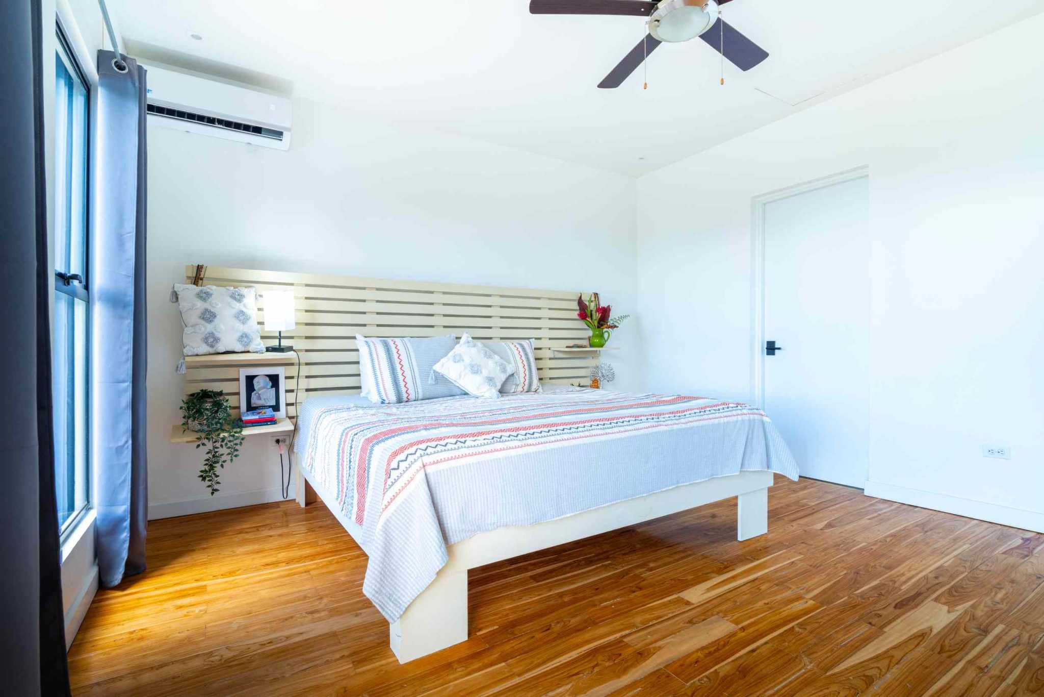 44771 (18) Modern Mountain 3-Bedroom Retreat with Sweeping Ocean Views on 3 Acres in Ojochal Costa Rica