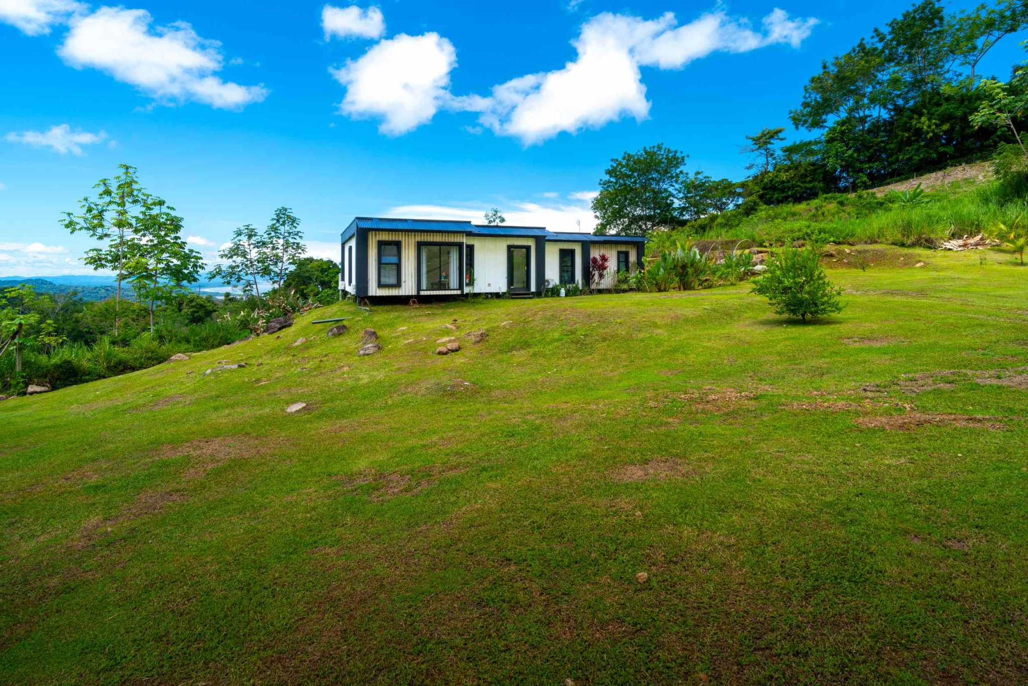 44771 (36) Modern Mountain 3-Bedroom Retreat with Sweeping Ocean Views on 3 Acres in Ojochal Costa Rica