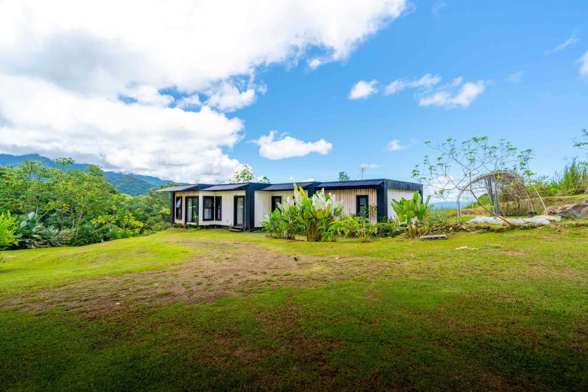 44771 (24) Modern Mountain 3-Bedroom Retreat with Sweeping Ocean Views on 3 Acres in Ojochal Costa Rica